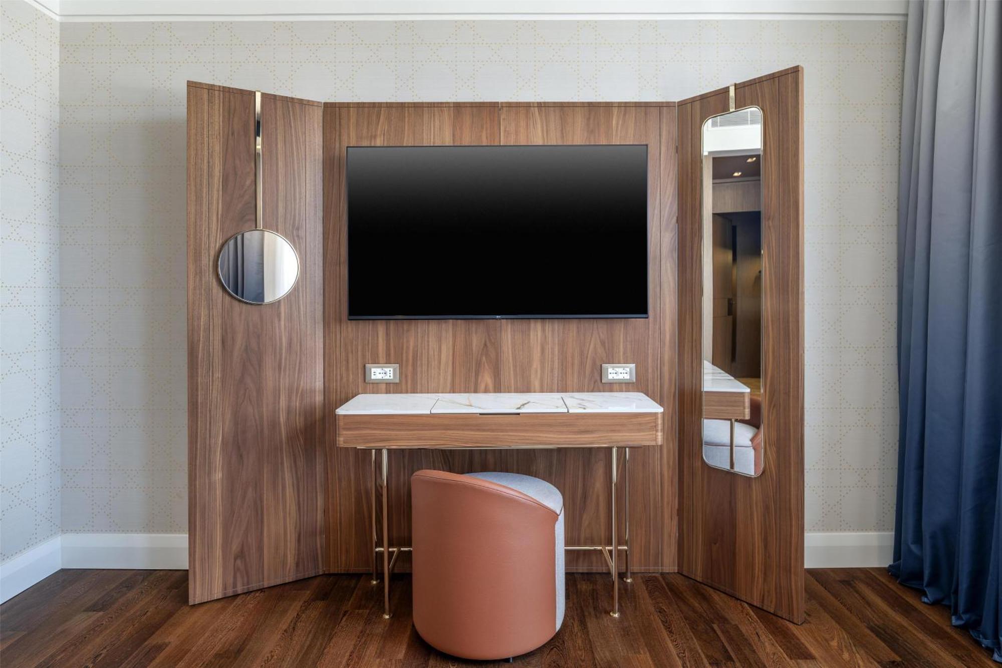 Executive One-Bedroom King Suite,1683873250:JPEG