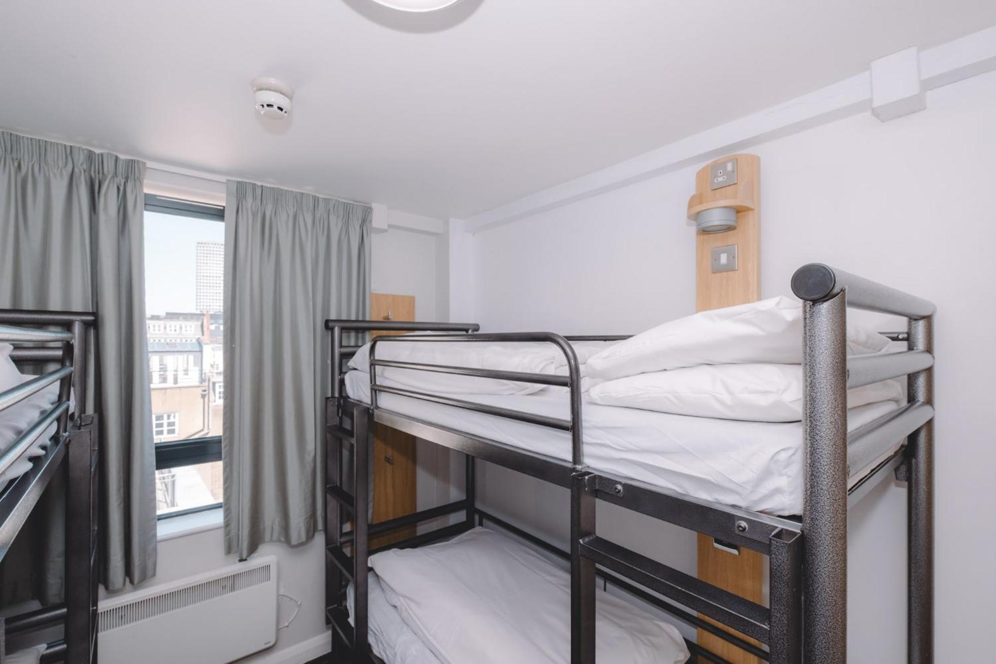 Bed 4-Bed Mixed Dormitory Room