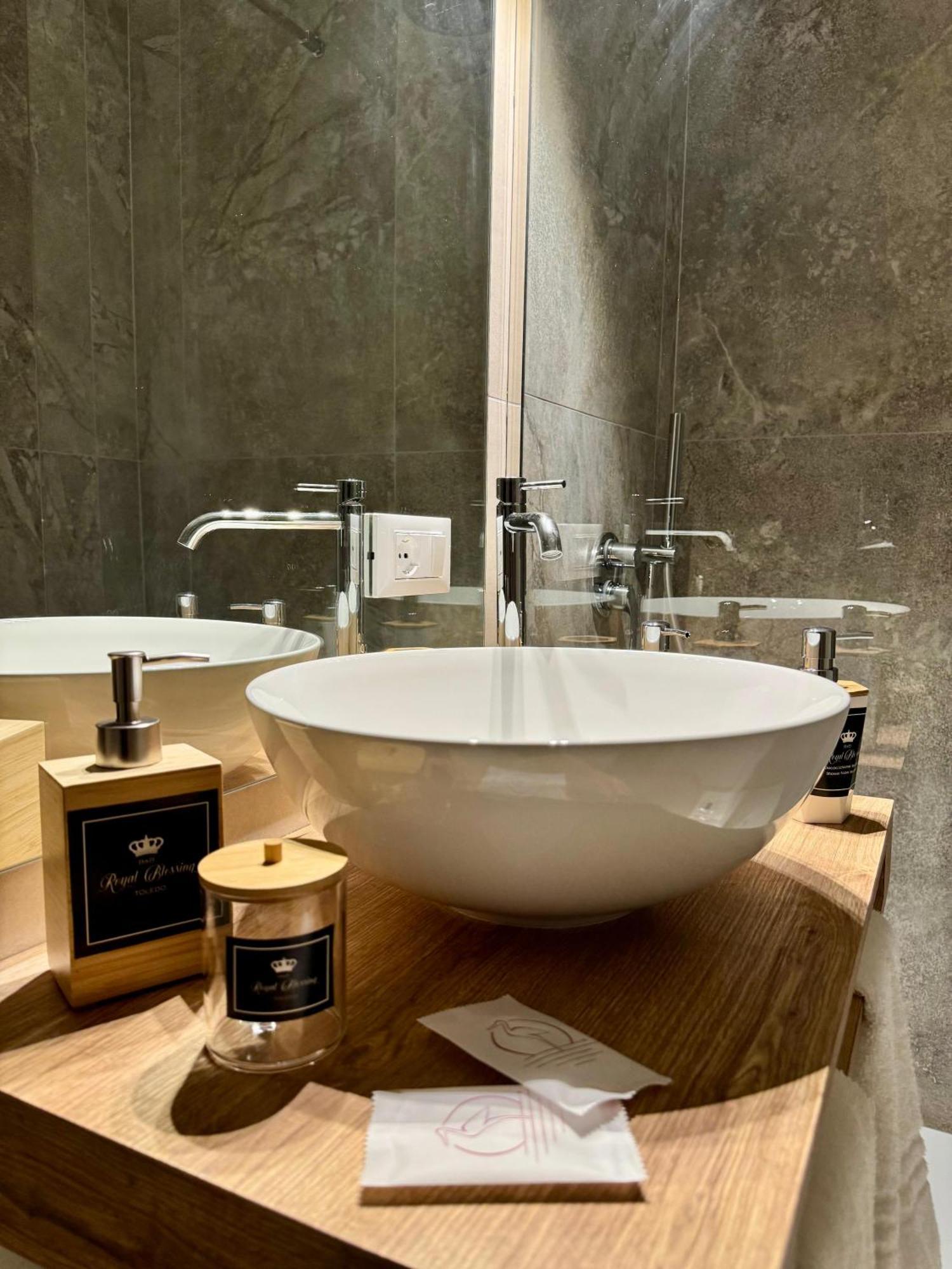 Double Room with Private Bathroom,1691887066:JPEG