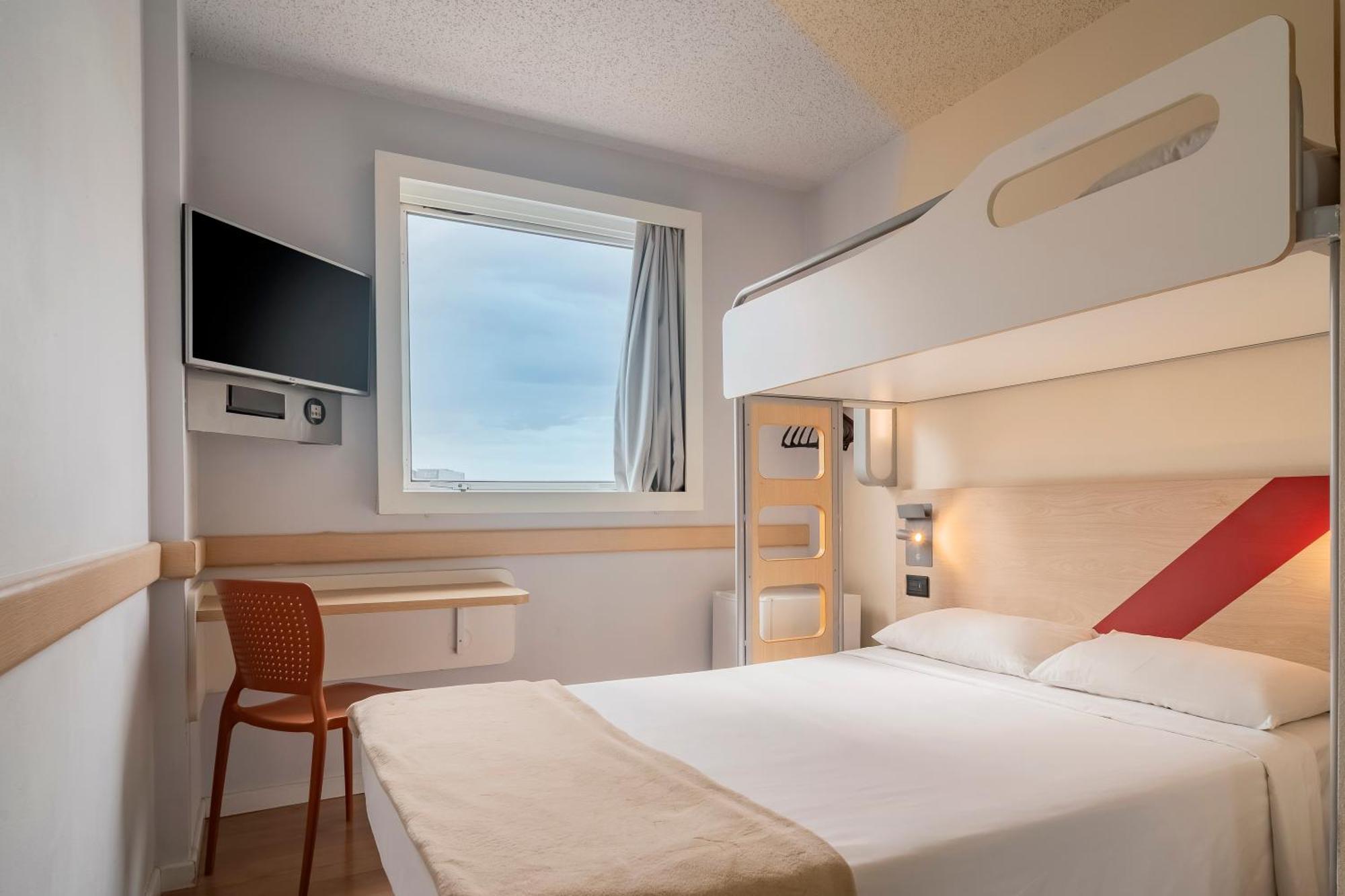 Superior Room One Double Bed One Single Bed