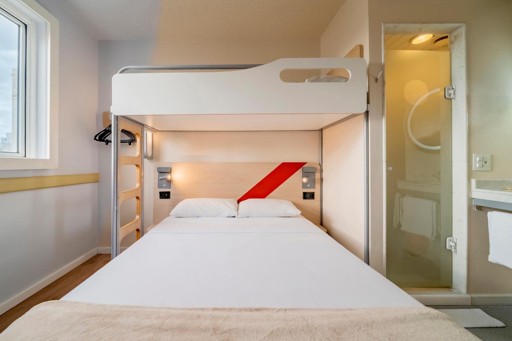 Superior Apartment One Double One Single Bed