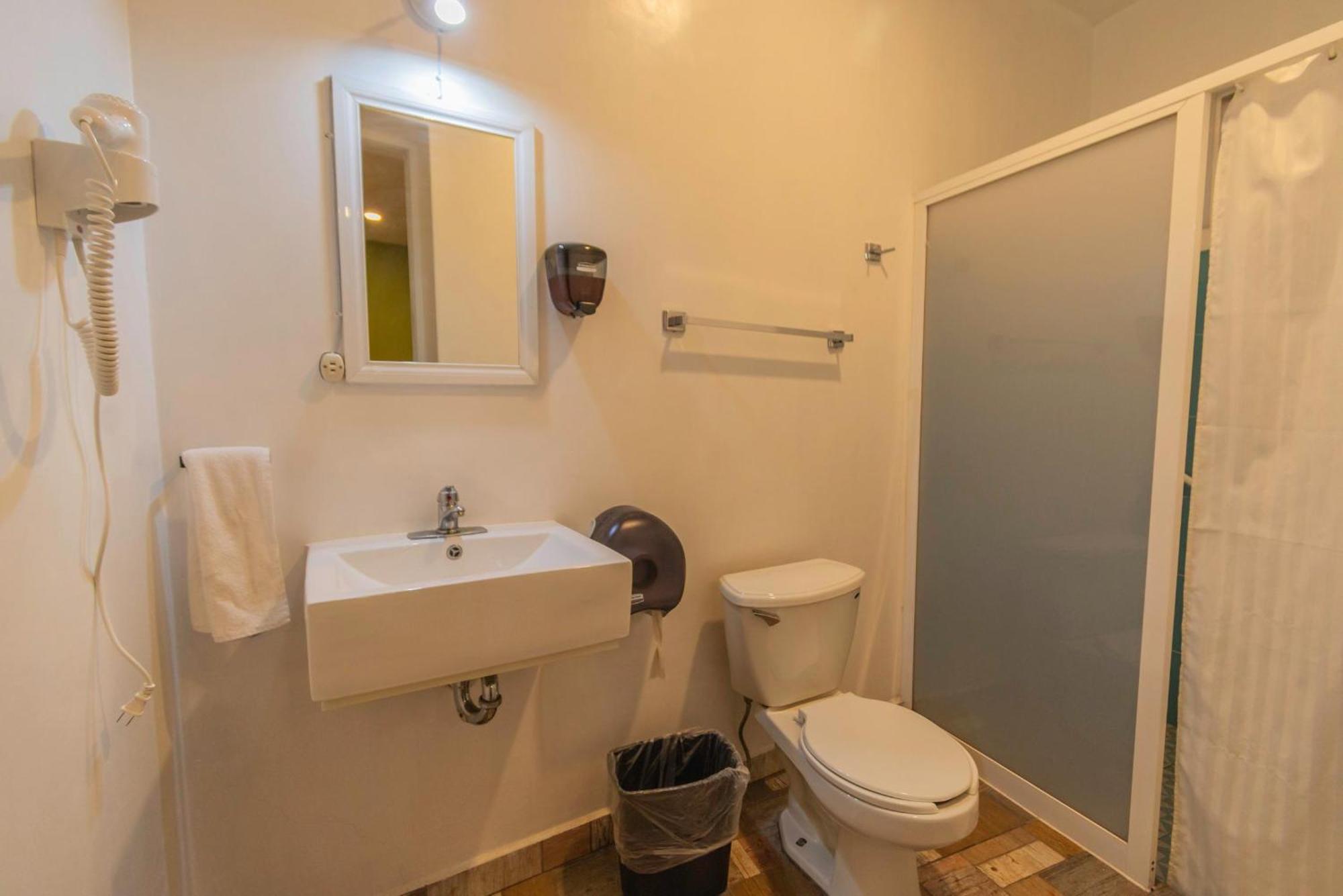 Double Room Private Bathroom