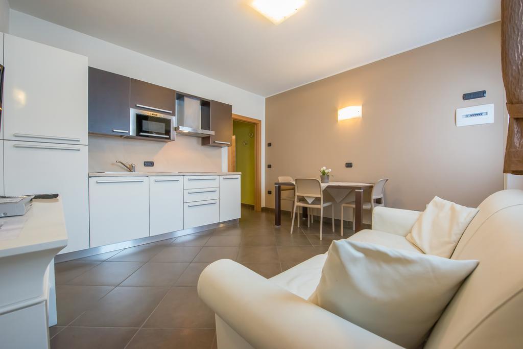 One-Bedroom Apartment,1527178504:JPEG