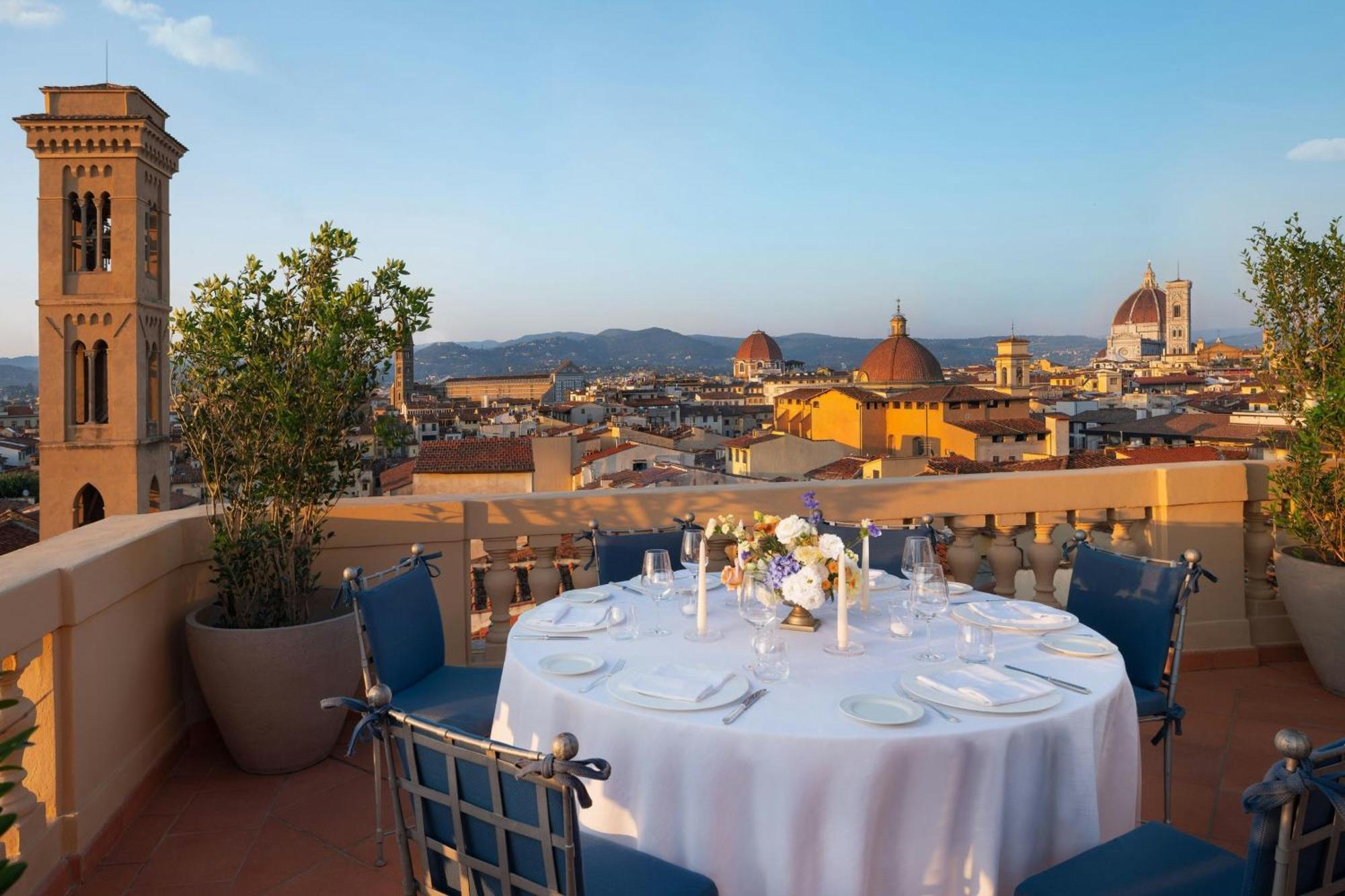 Panoramic Junior King Suite Terrace