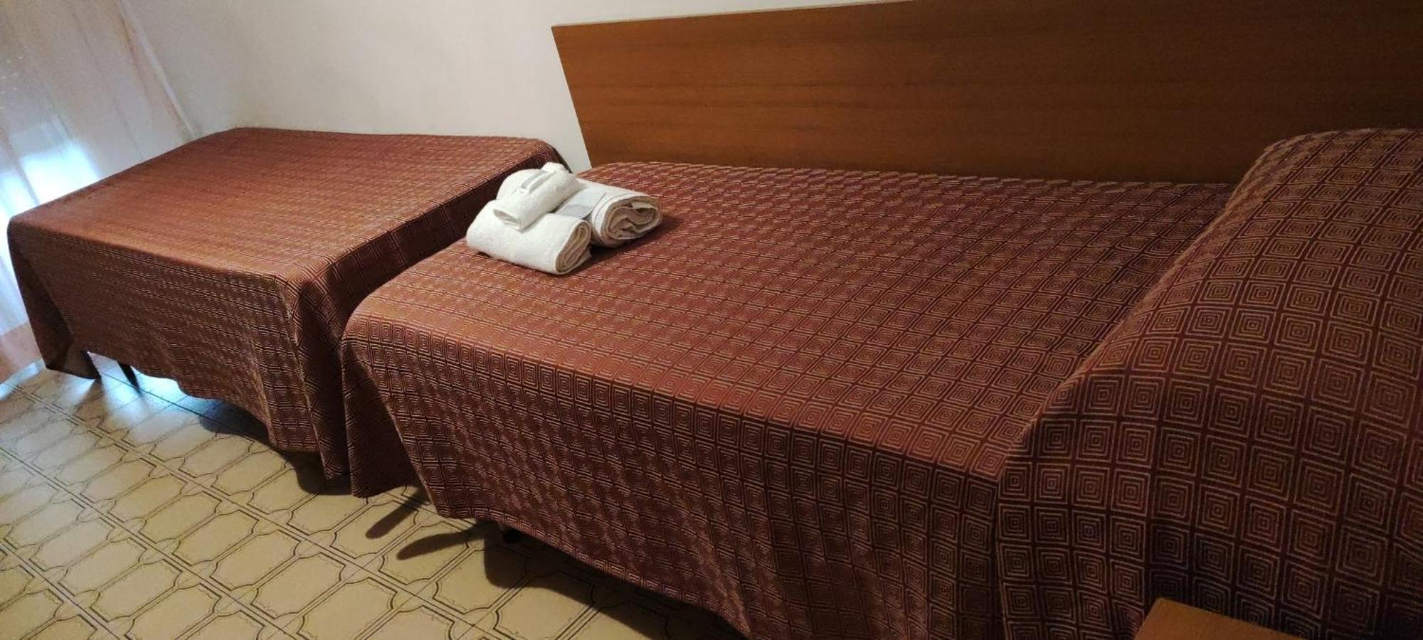 Twin Room,1696630893:JPEG