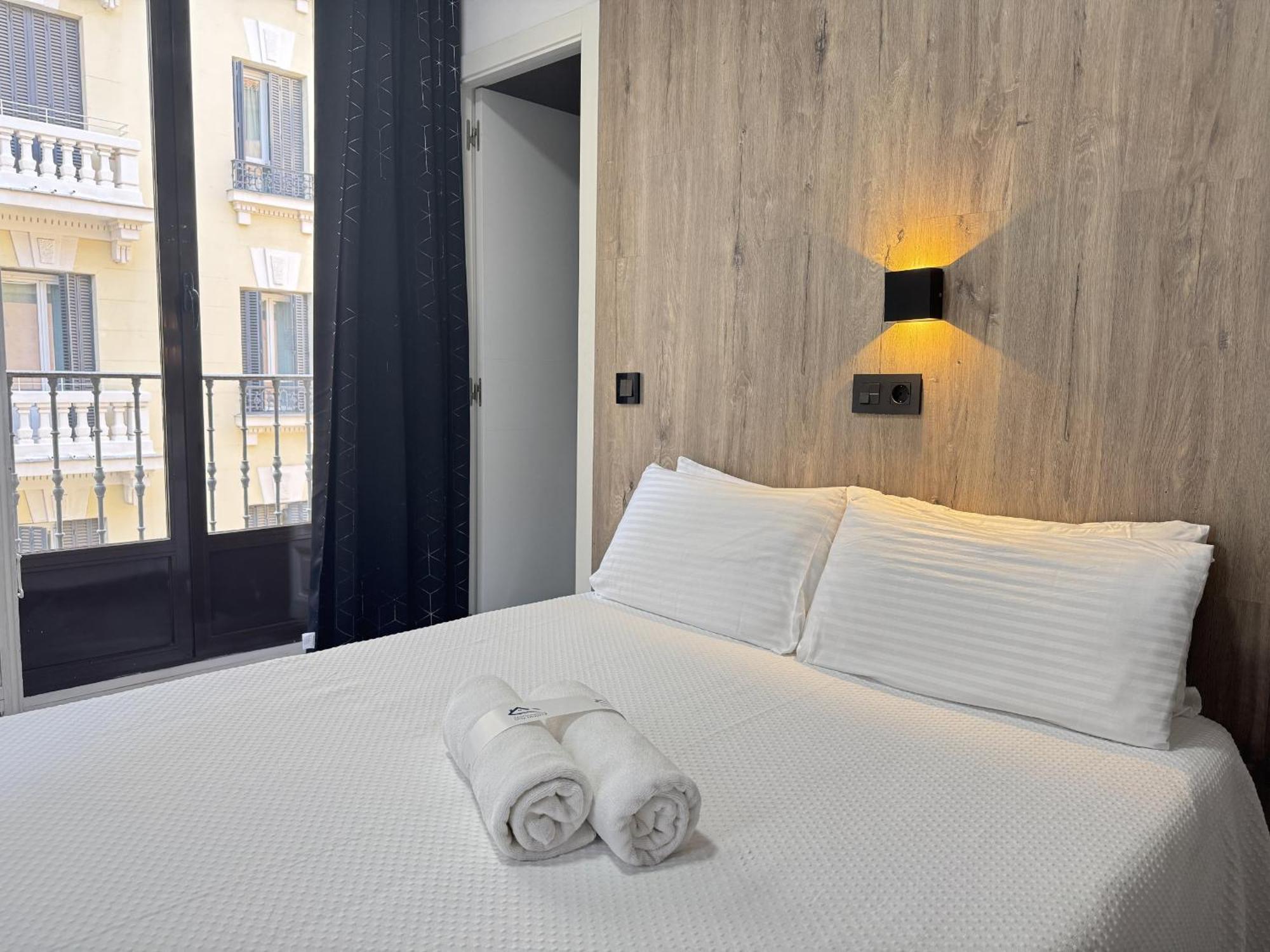 Deluxe Double Room Balcony,1695771291:JPEG