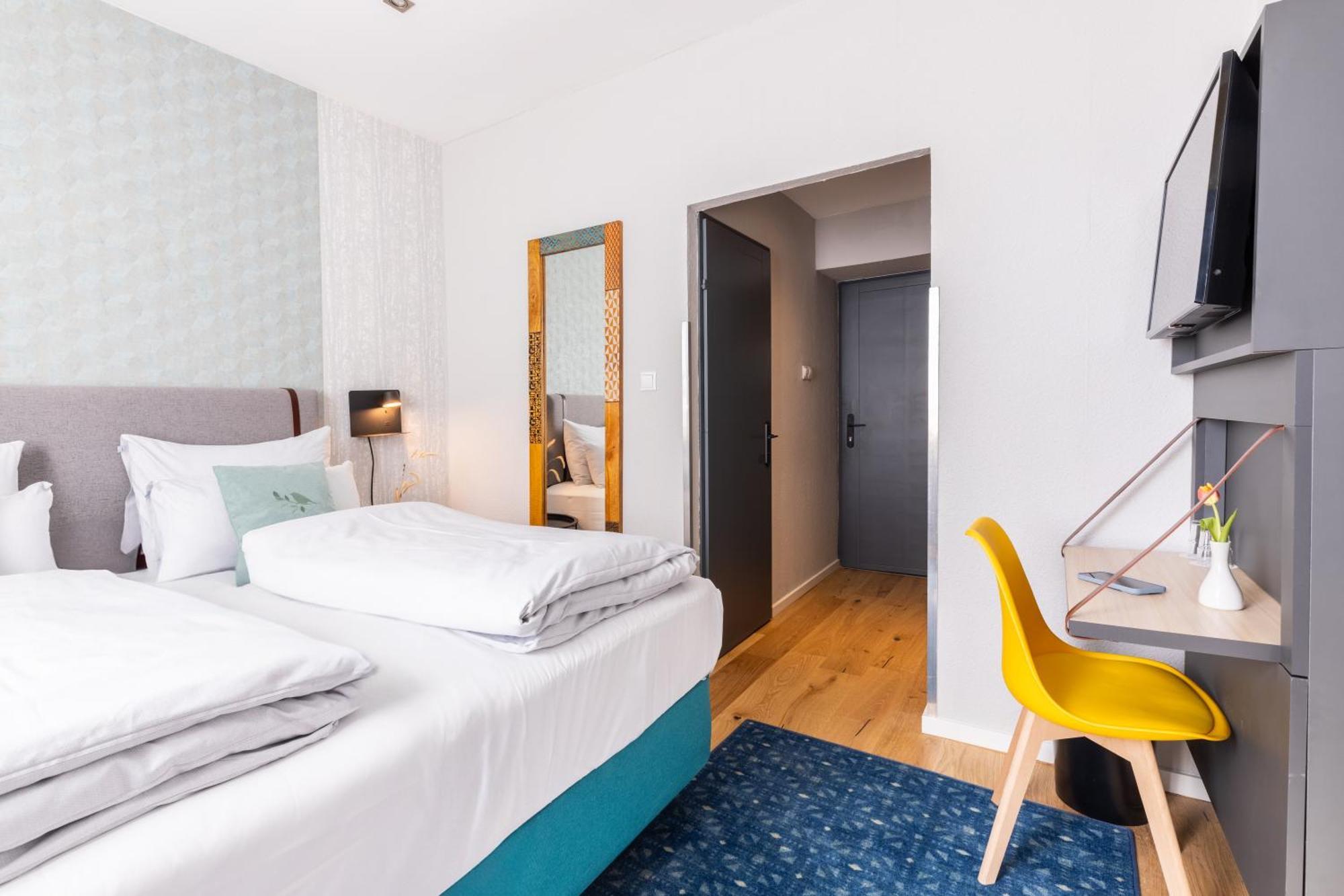 Standard Room,1697773984:JPEG