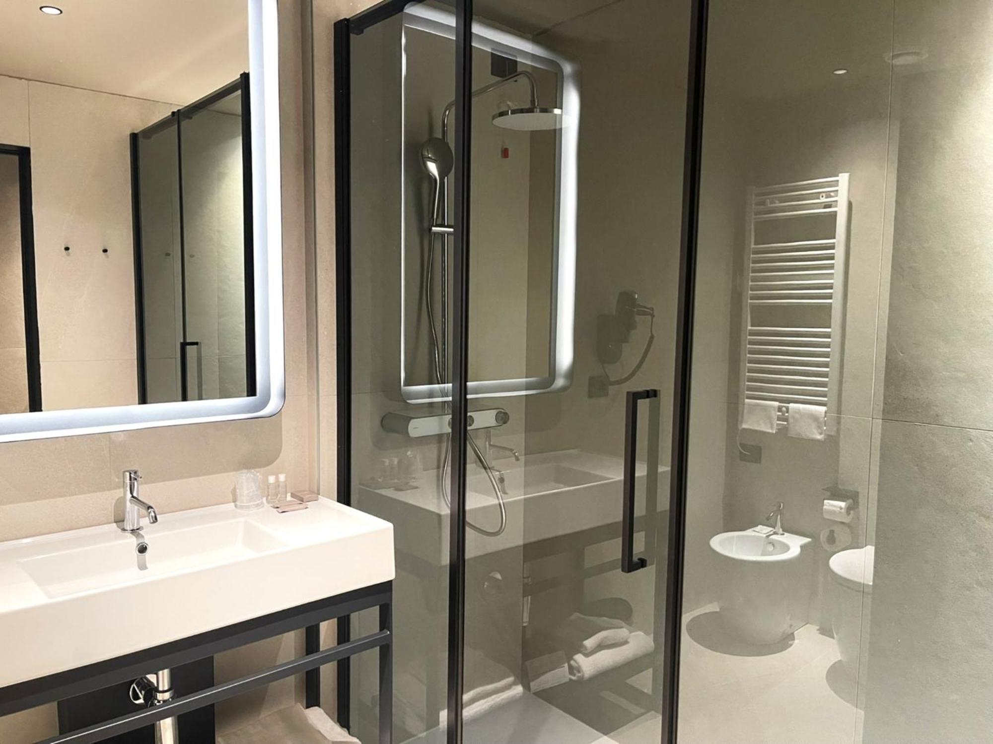 Double Room,1697794801:JPEG