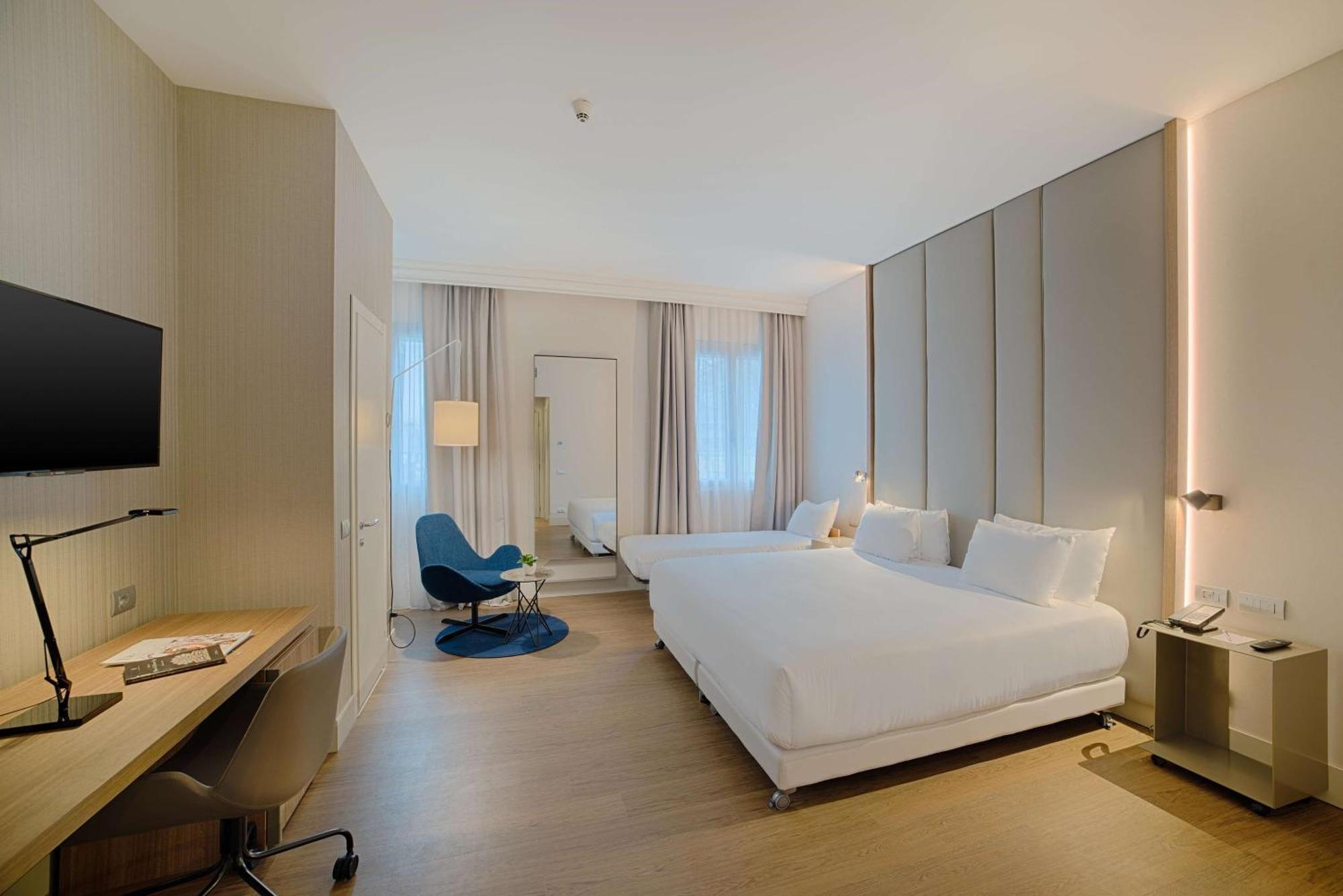 Family Room,1697797070:JPEG