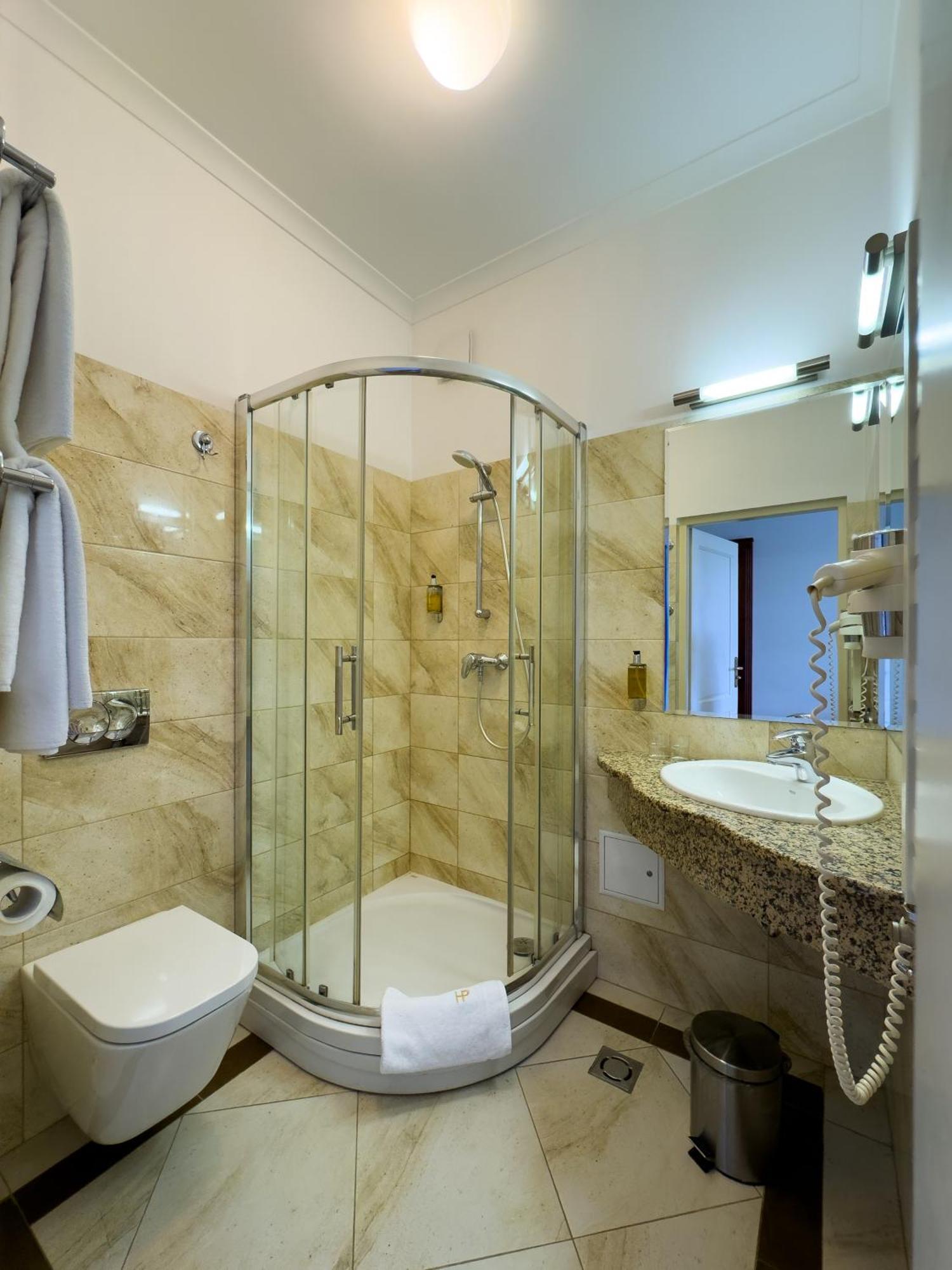 Double Room,1697800478:JPEG