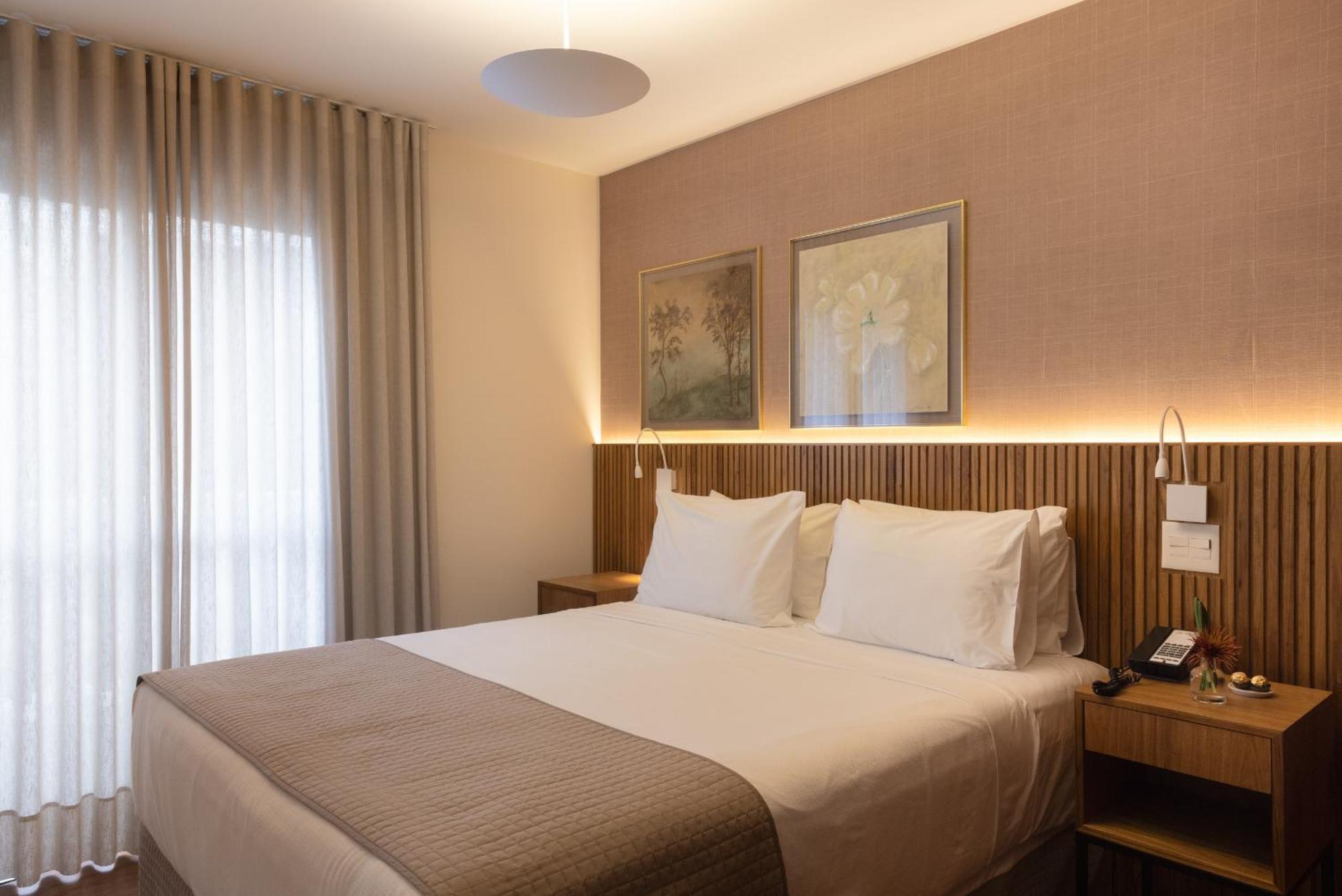Deluxe Room,1697839774:JPEG