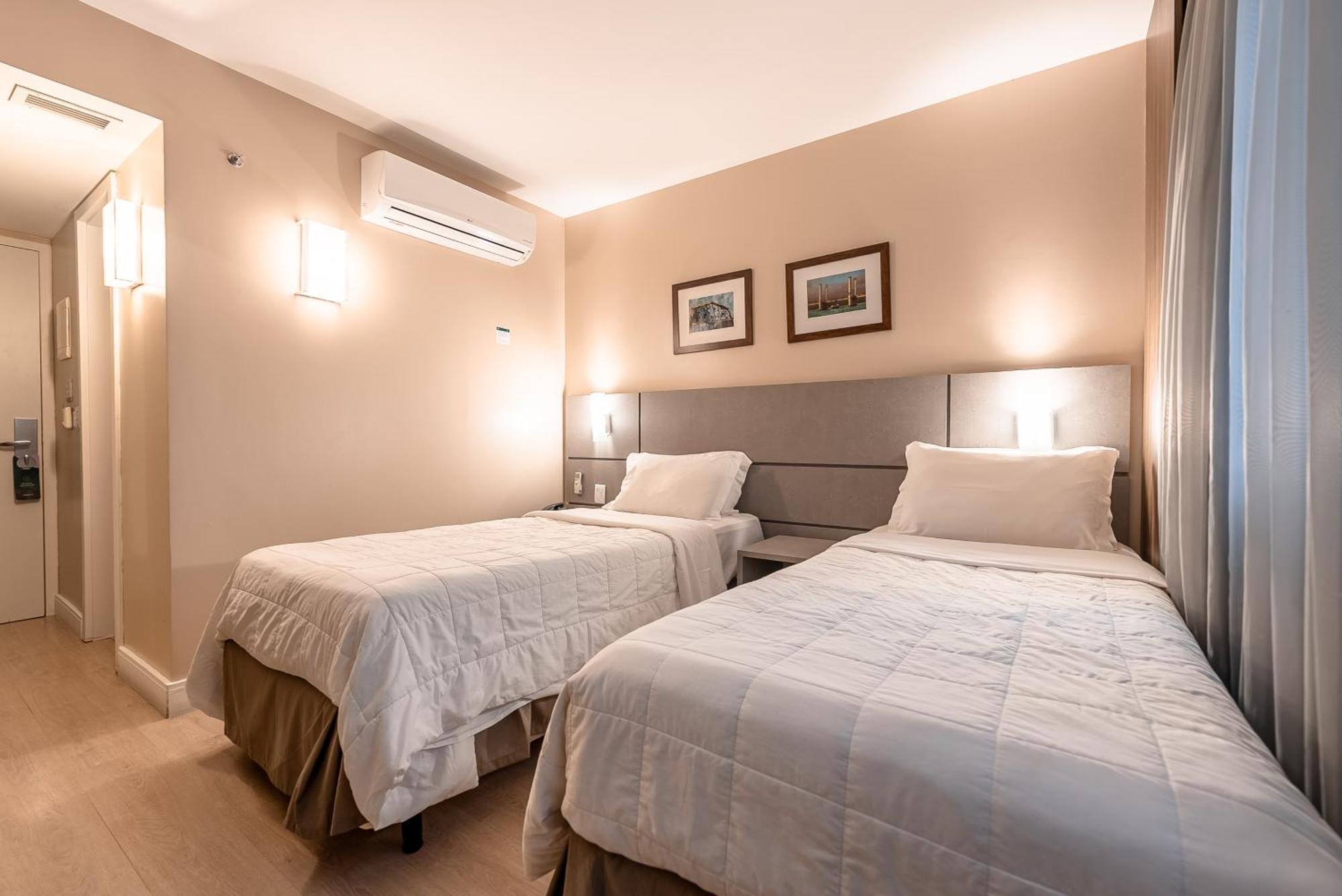 Quarto Deluxe com 2 Camas de Solteiro