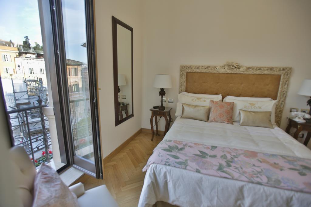 Deluxe Double Room with Balcony,404708454:JPEG