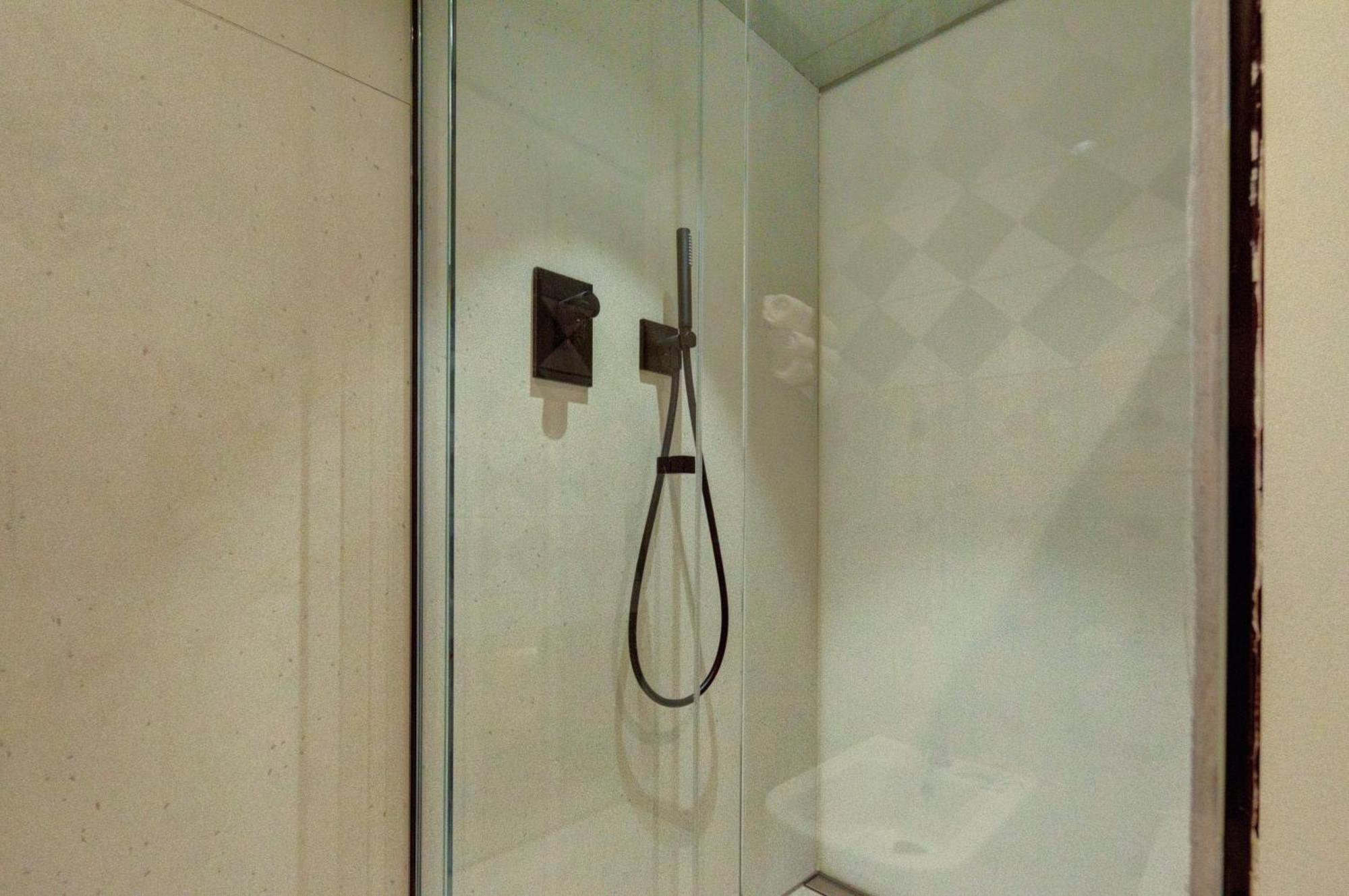 Triple Room Private Bathroom,1698748430:JPEG