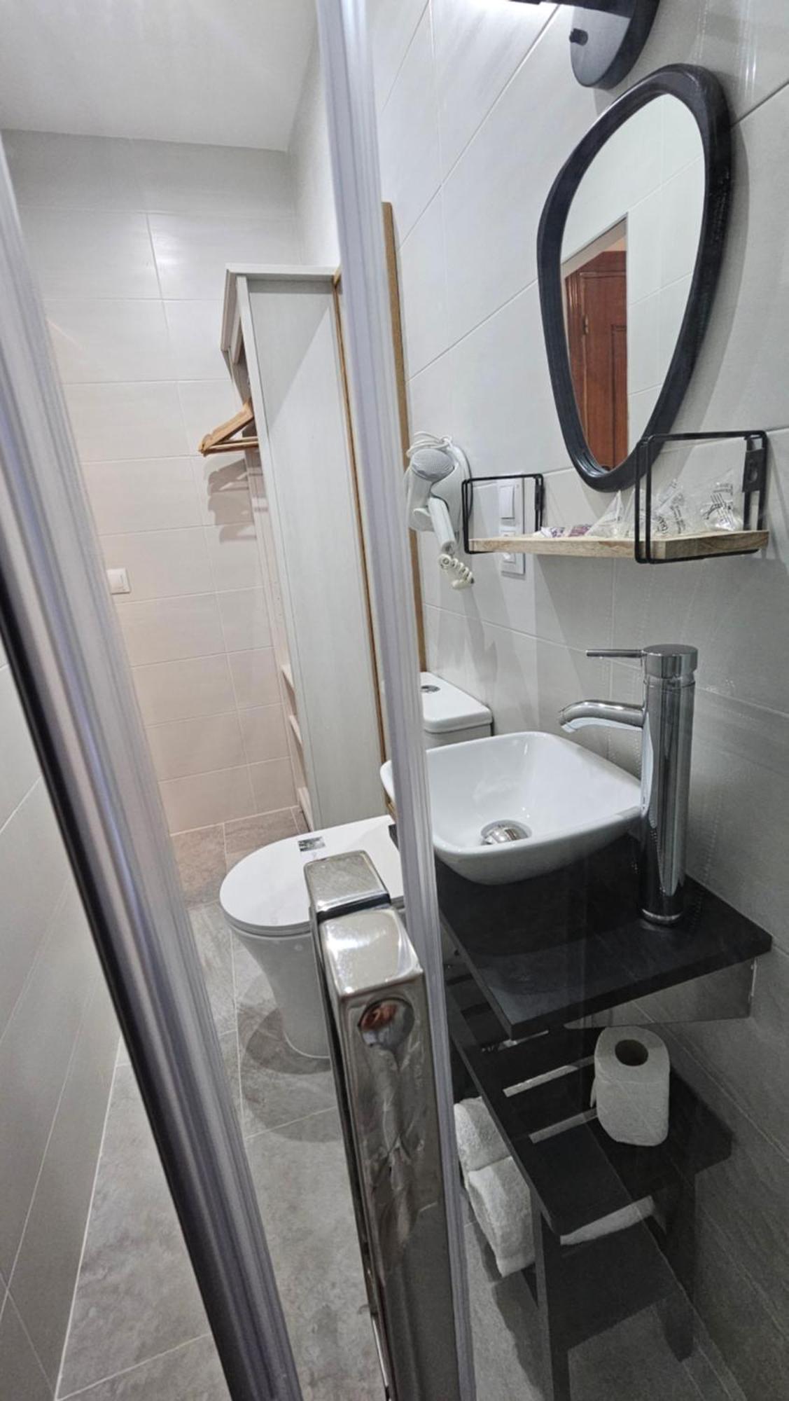 Basic Triple Room,1698905698:JPEG