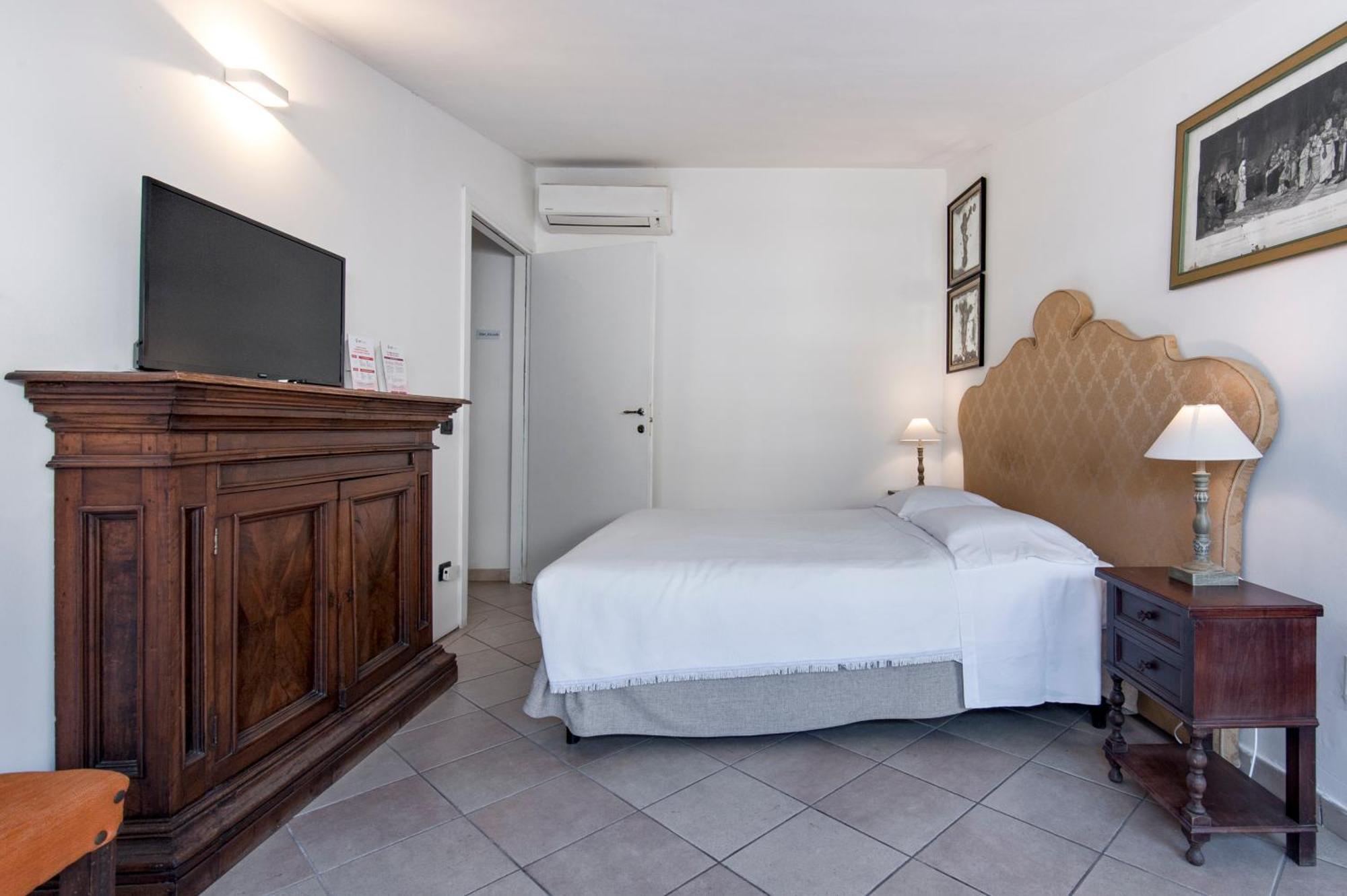 Deluxe Double Room Balcony,1698920540:JPEG