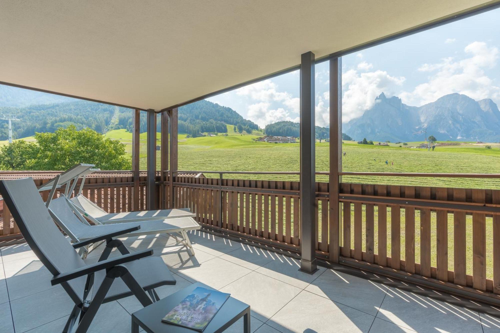 Junior Suite Mountain View