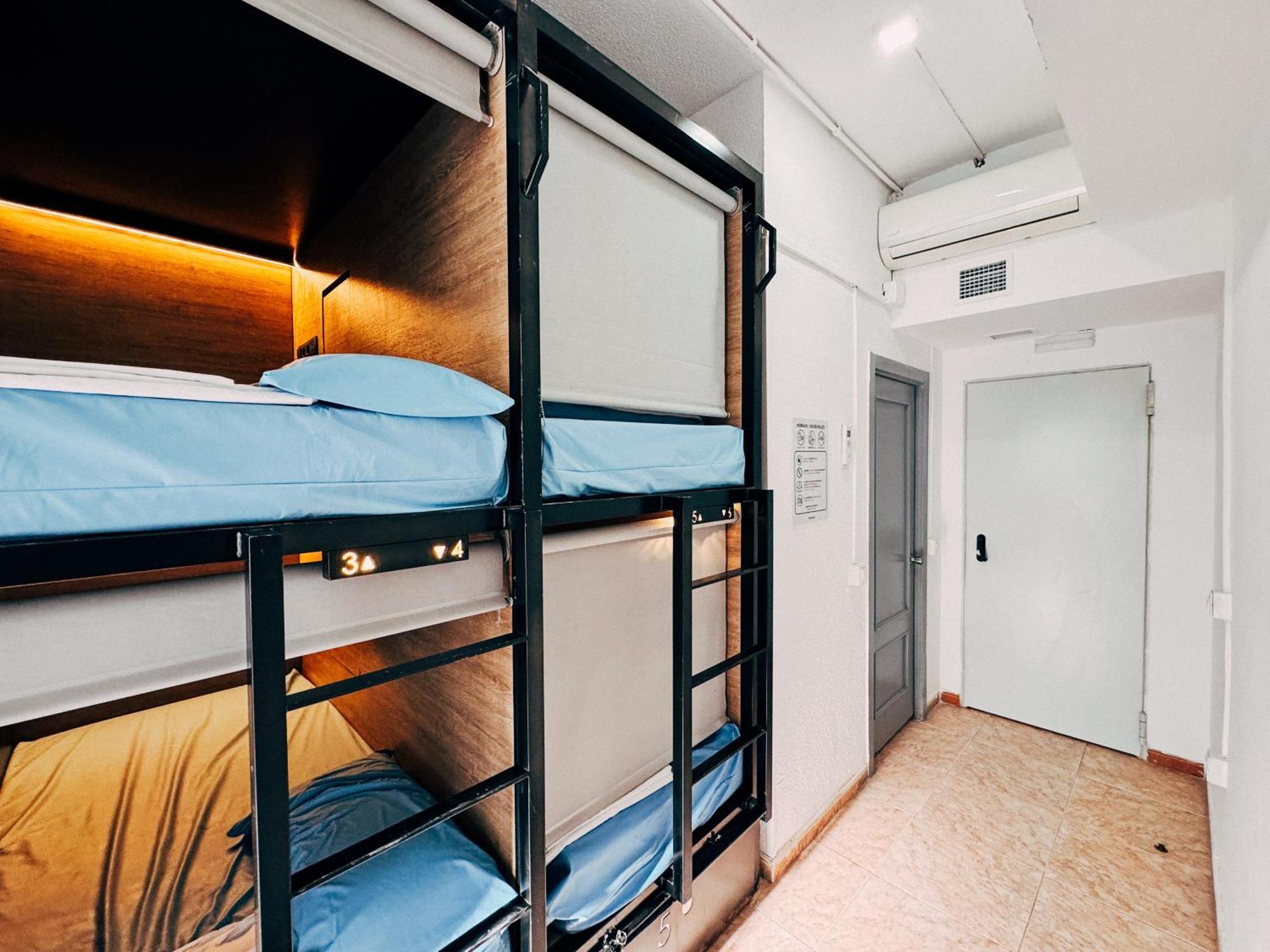 Bed 4-Bed Mixed Dormitory Room Private Bathroom,1698946890:JPEG