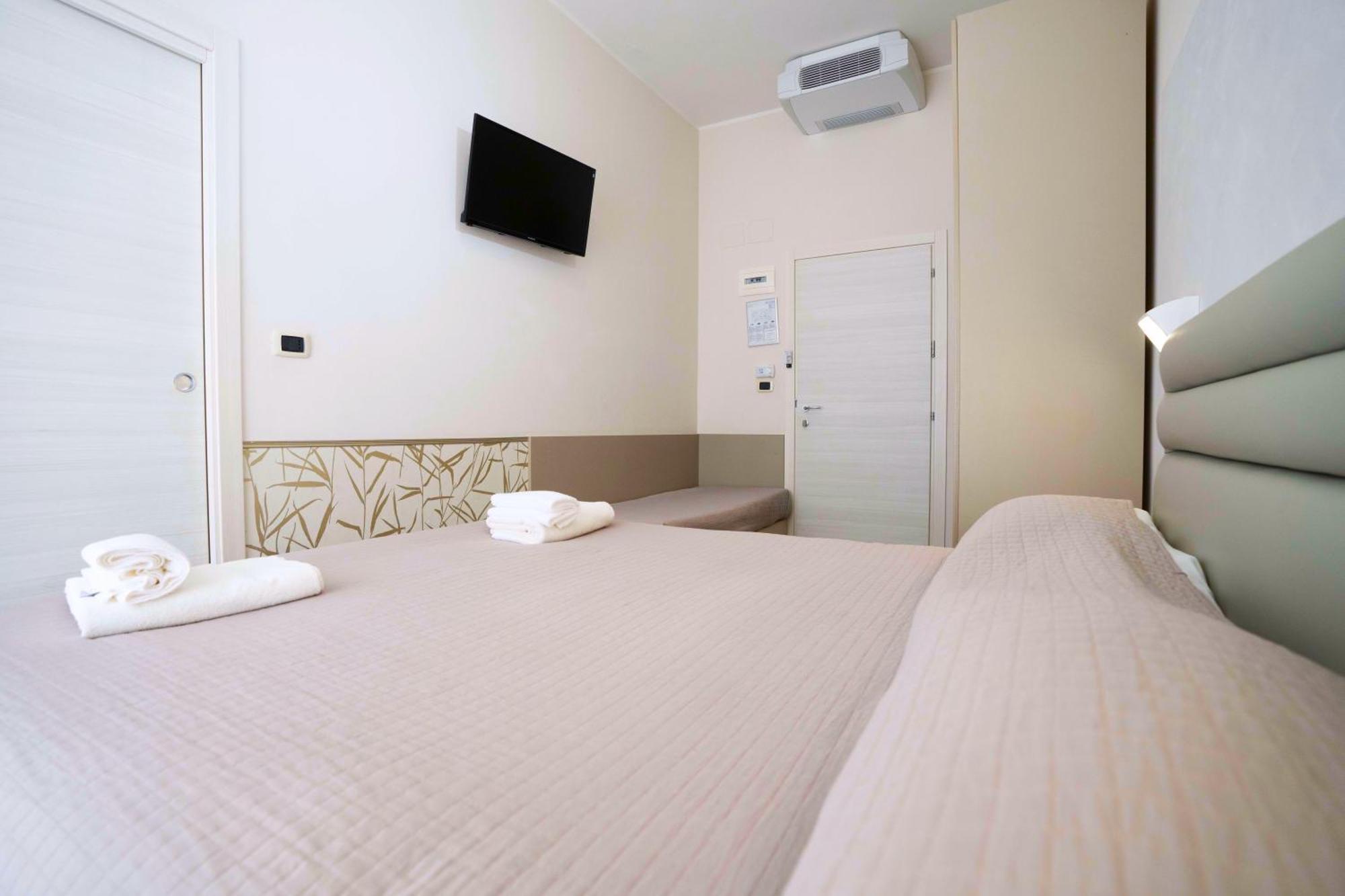 Triple Room,1698982728:JPEG