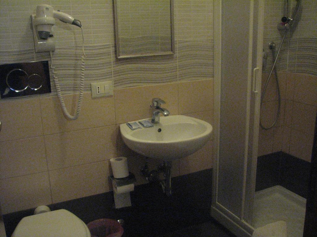 Double or Twin Room,664633692:JPEG