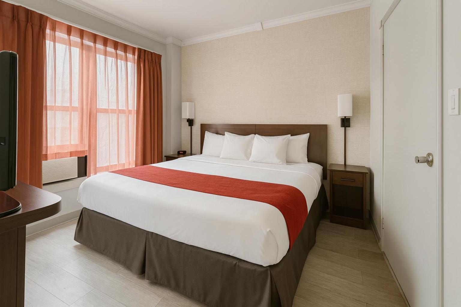 Deluxe King Room