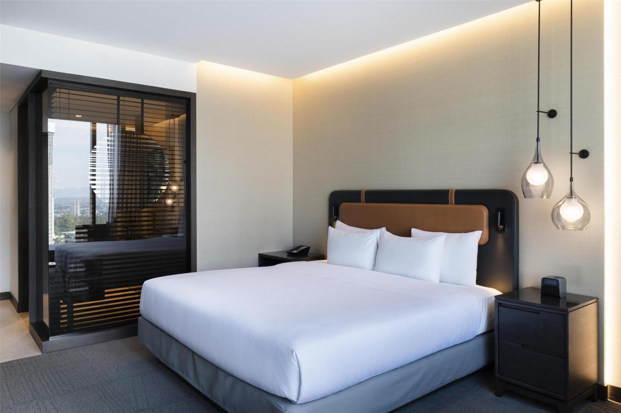 King Room,1699163617:JPEG