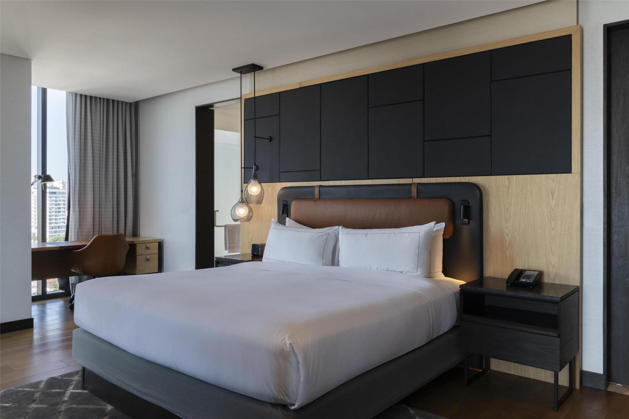 One-Bedroom King Suite