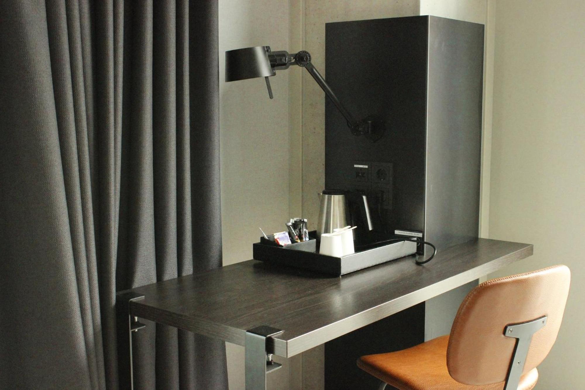 Premium Queen Room Sofa Bed Harbour View
