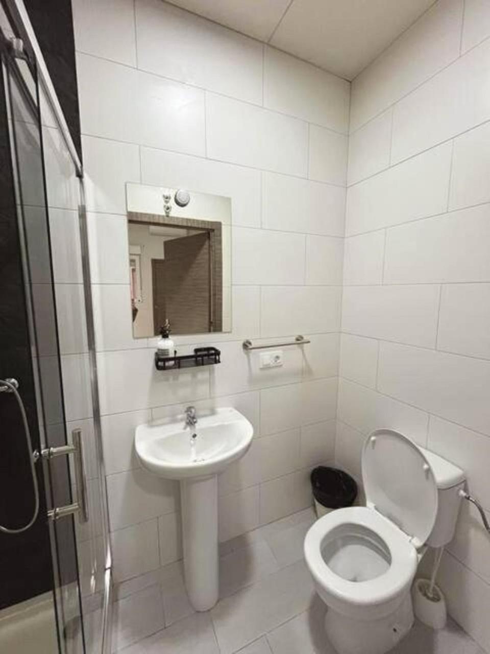 Single Room Private Bathroom,1699637151:JPEG