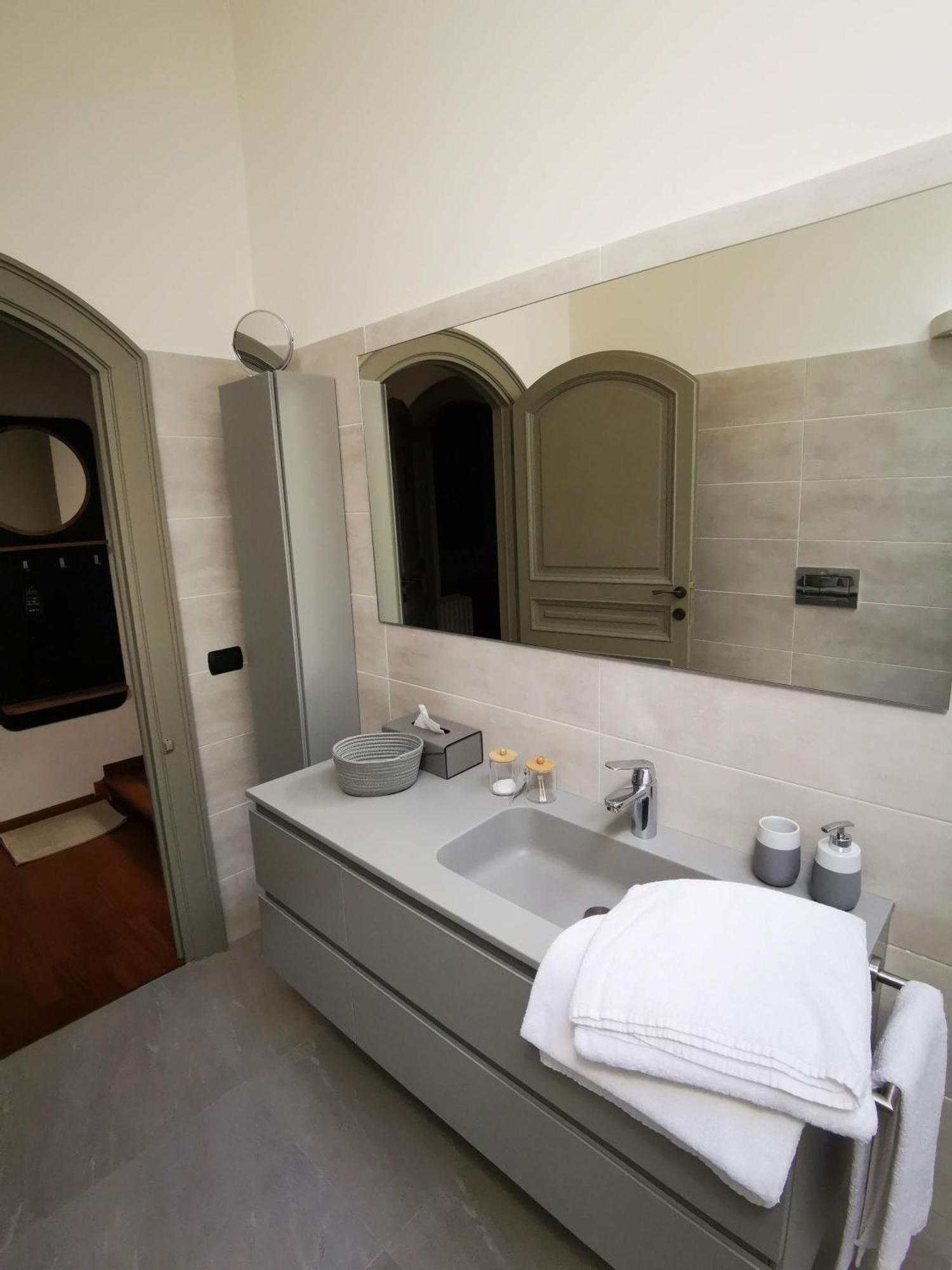 Double Room,1700031975:JPEG