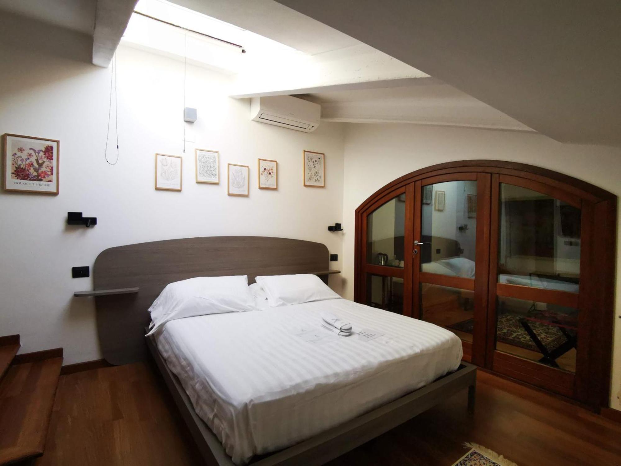 Double Room,1700032008:JPEG