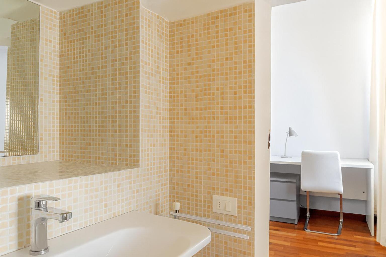Single Room Private Bathroom