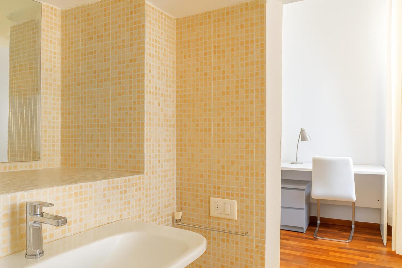 Single Room Private Bathroom