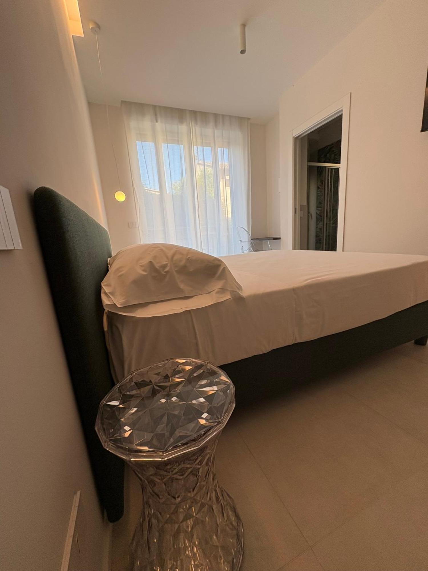 Double Room,1702204861:JPEG