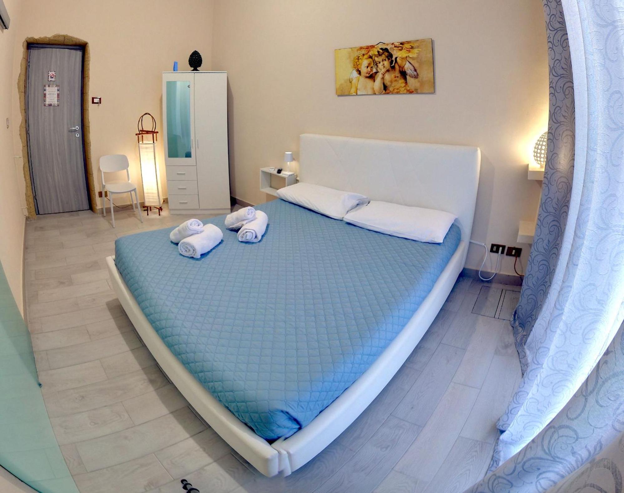 Double Room Private Bathroom