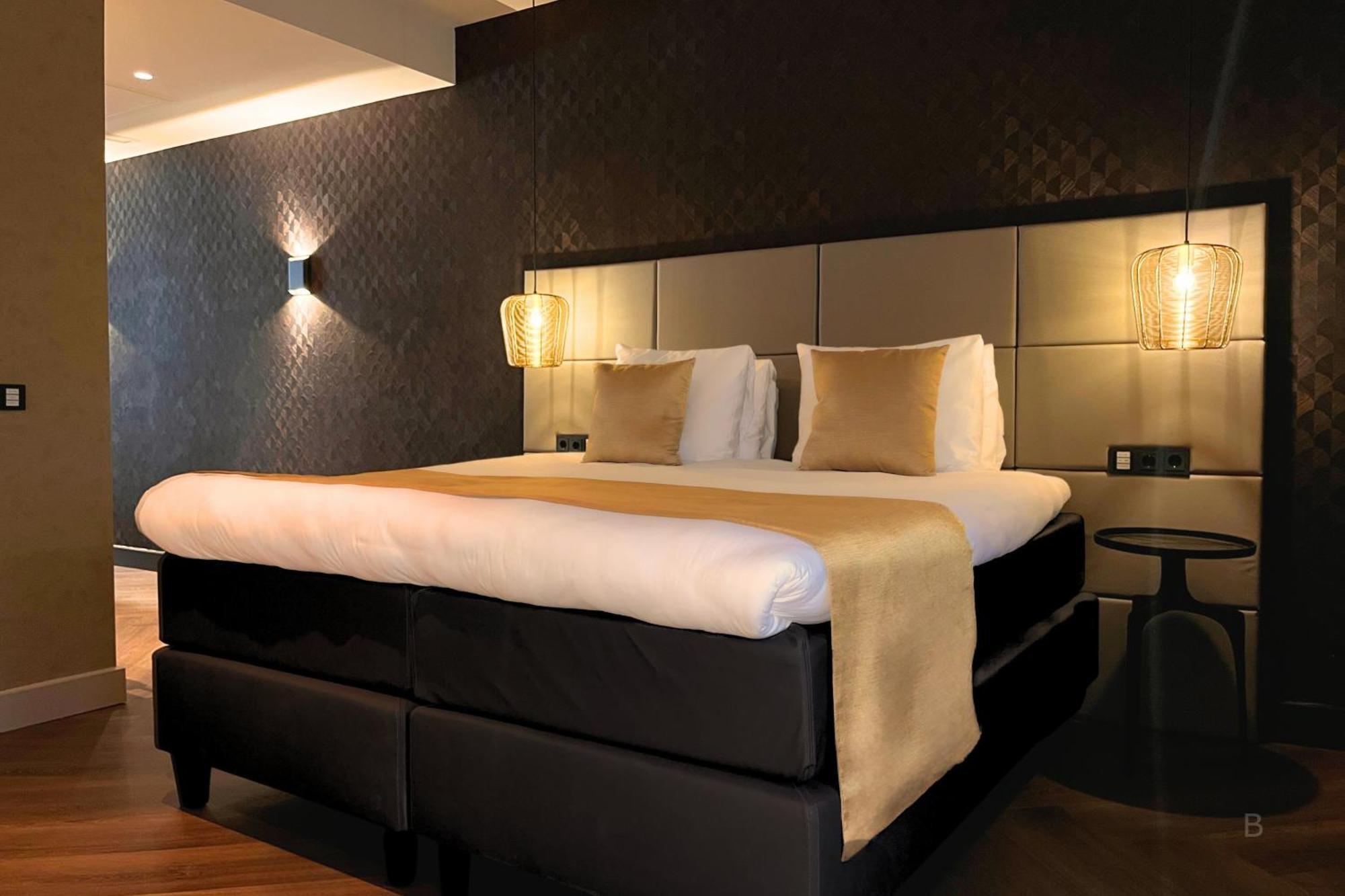 The Emperor Crown Suite