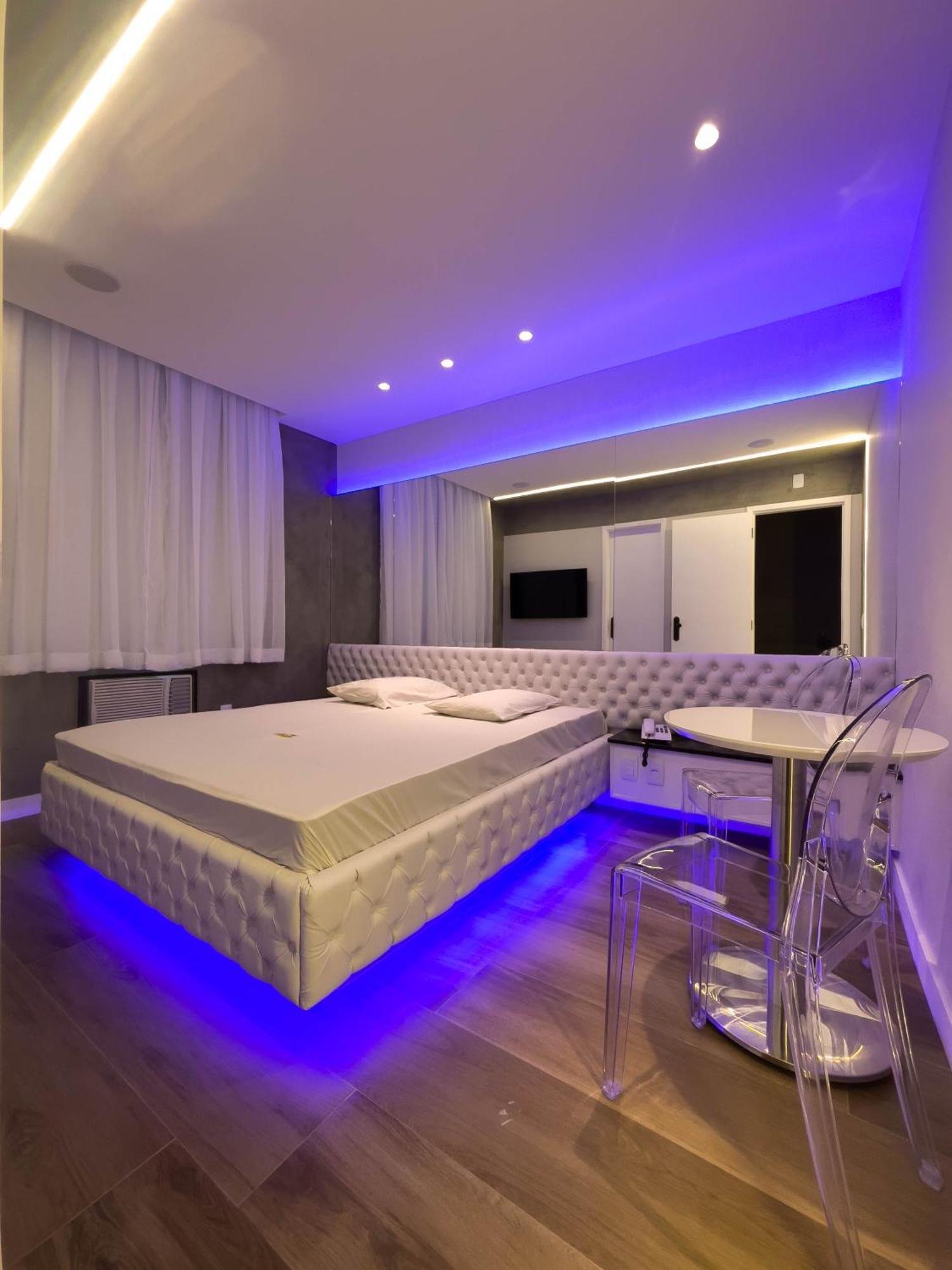 Deluxe Room,1703562168:JPEG