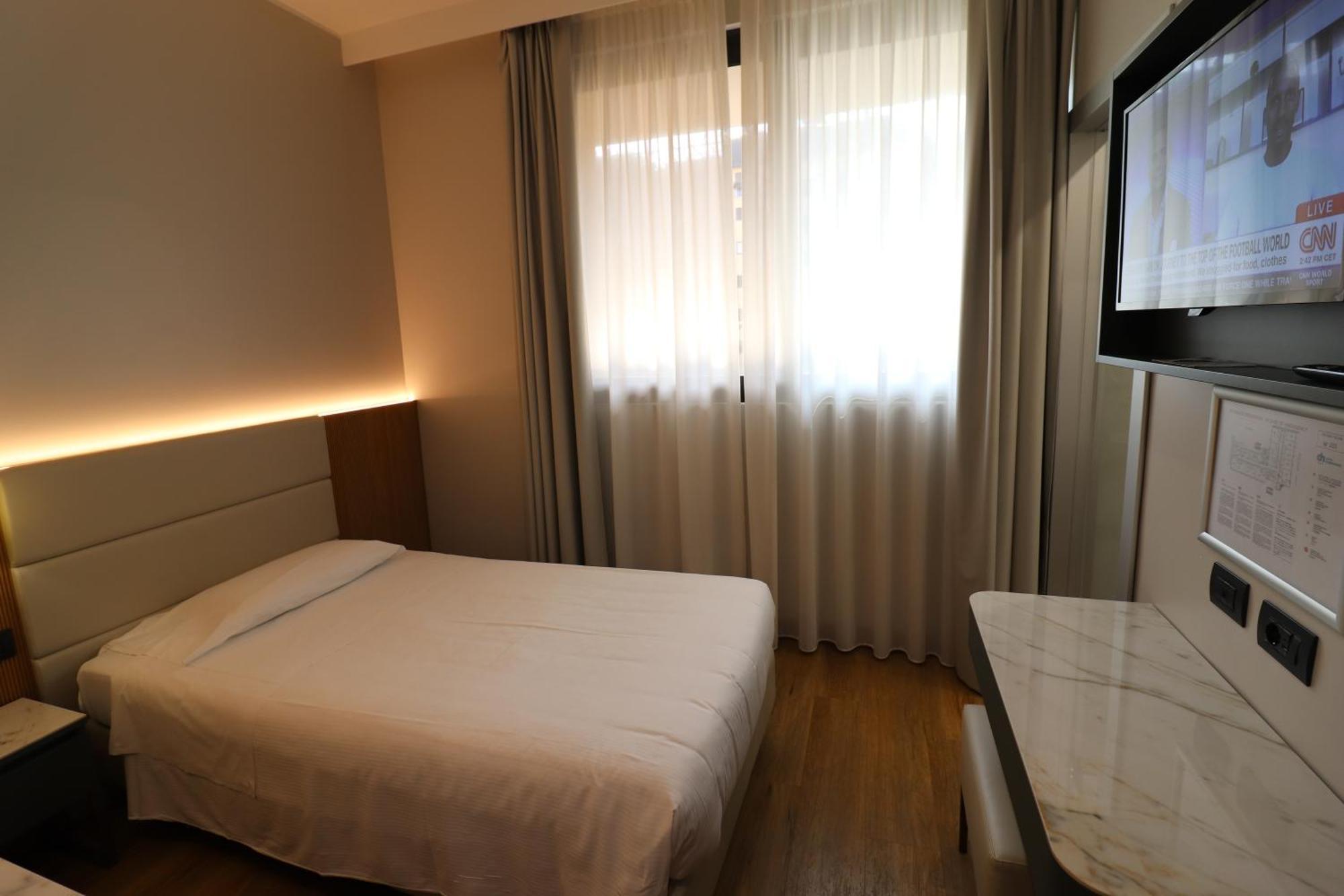Single Room,1704850339:JPEG