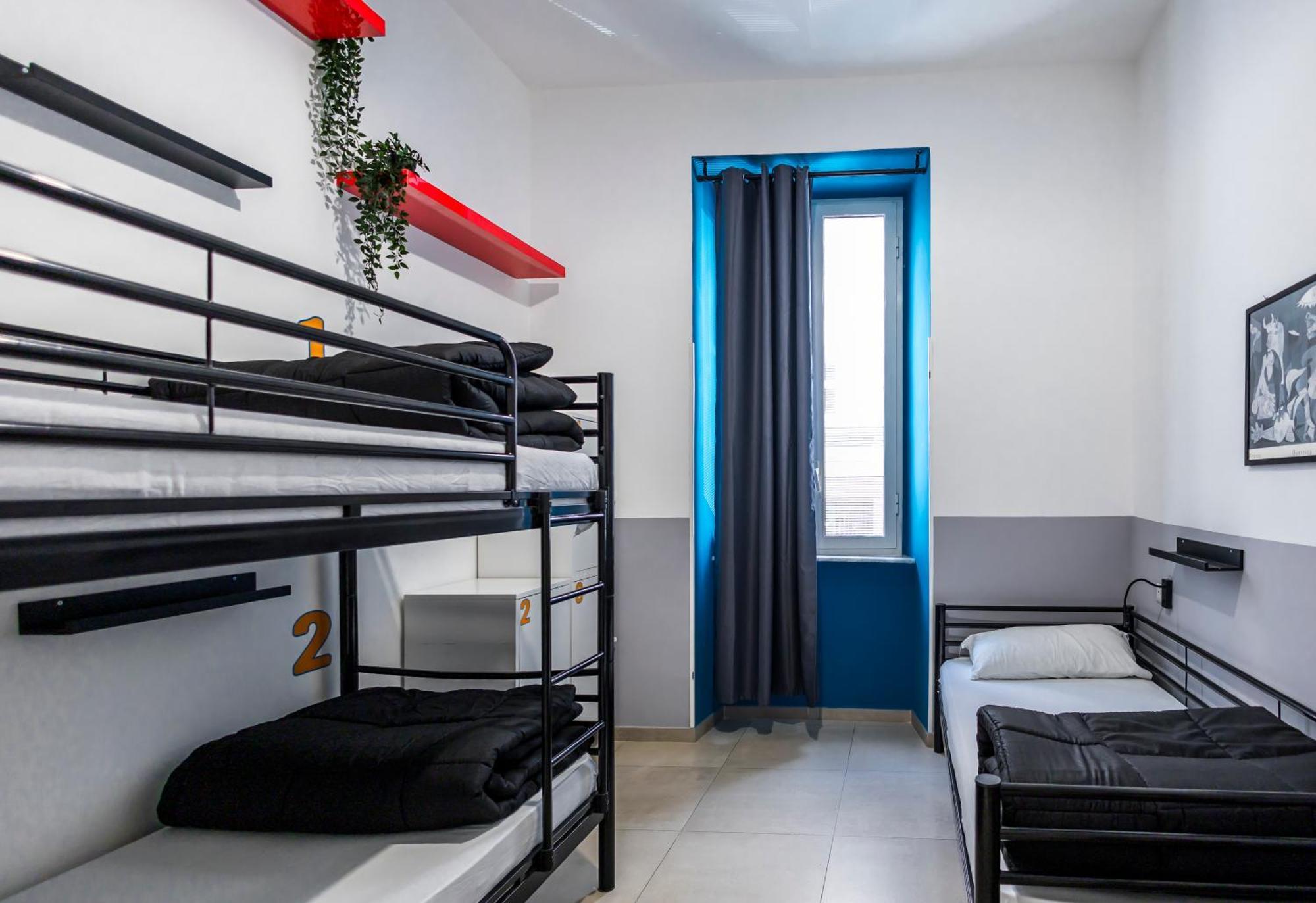 Single Bed Female Dormitory Room,1704938417:JPEG