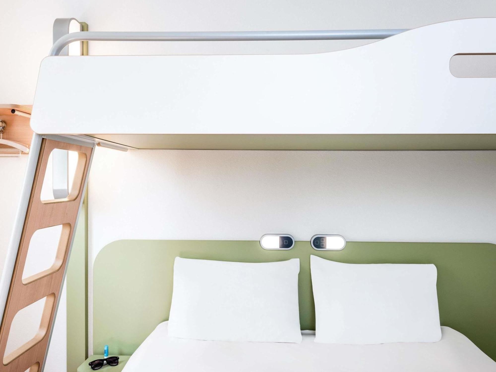 Standard Triple Room,708138622:JPEG