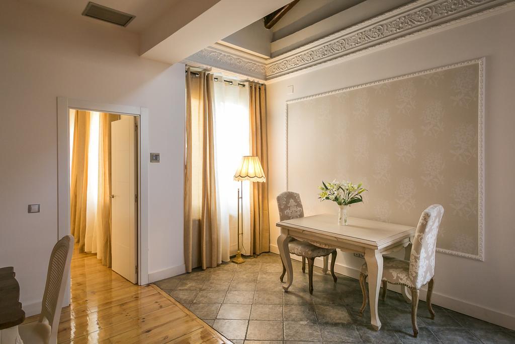 Interior Premium Double Room,345398269:JPEG