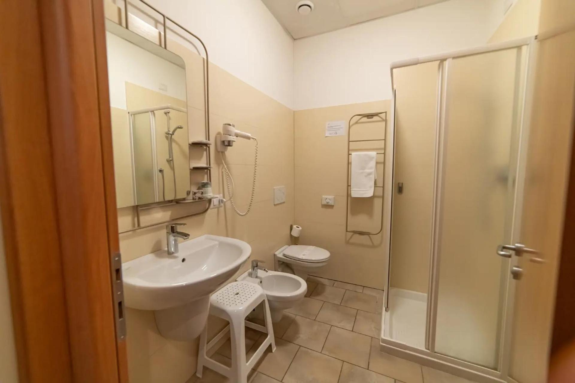 Single Room,1739532331:JPEG
