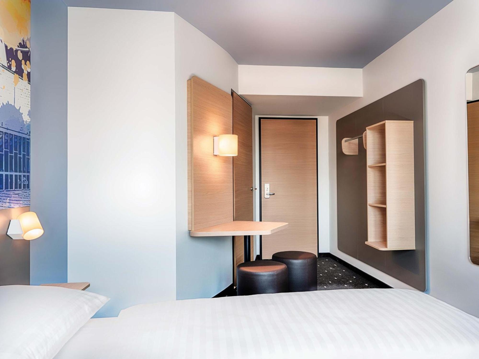 Double Room,1705140475:JPEG
