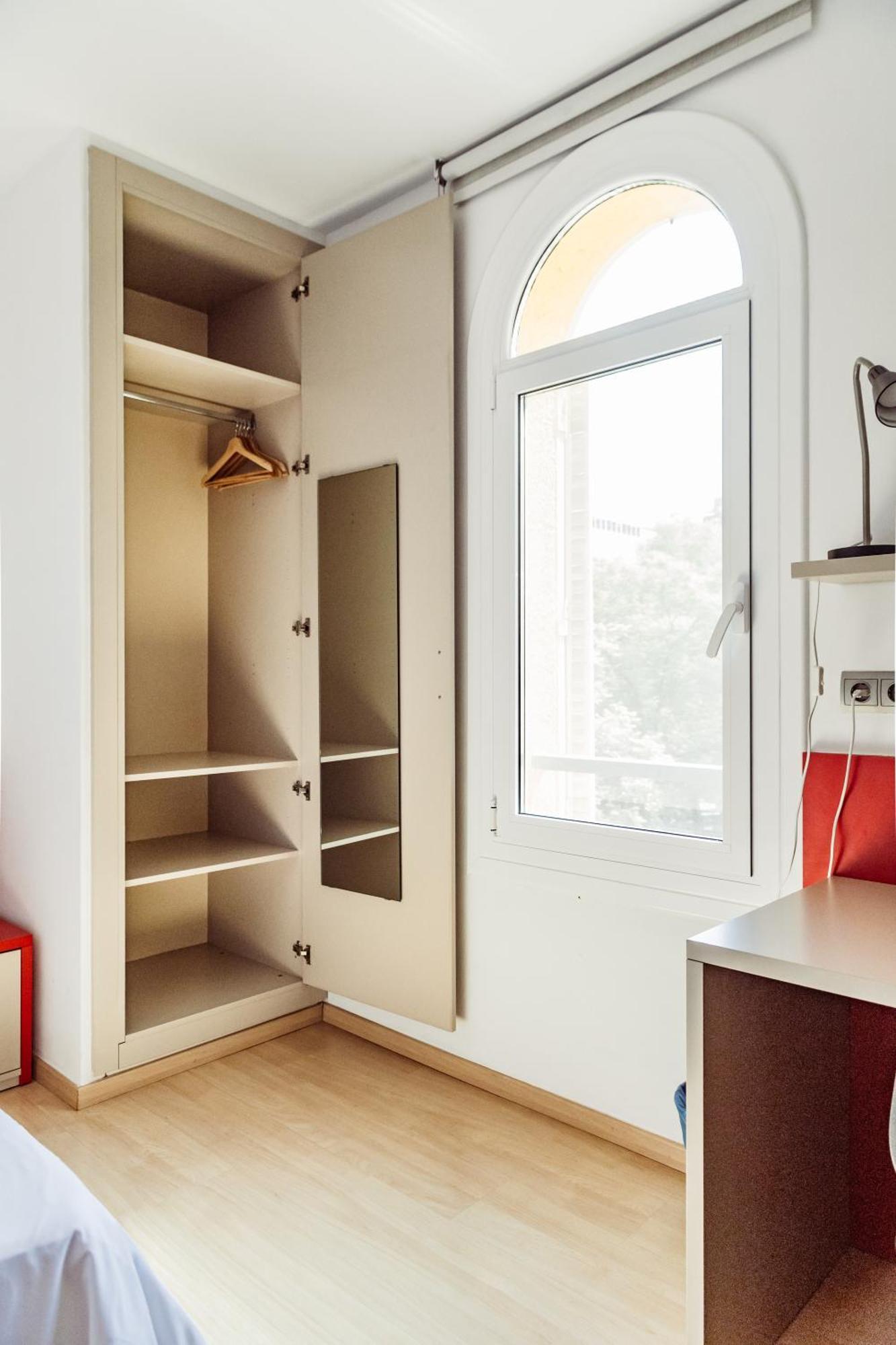 Single Room Private Bathroom
