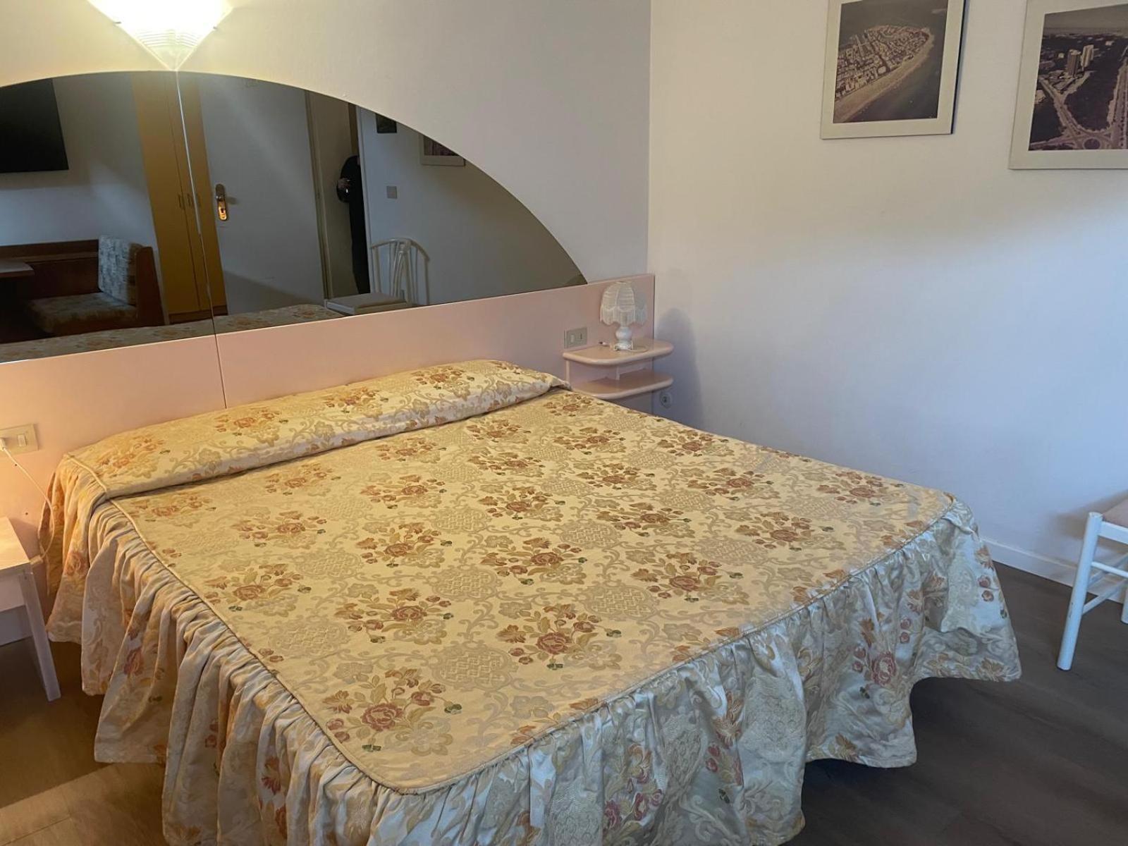Economy Double or Twin Room,1398289502:JPEG