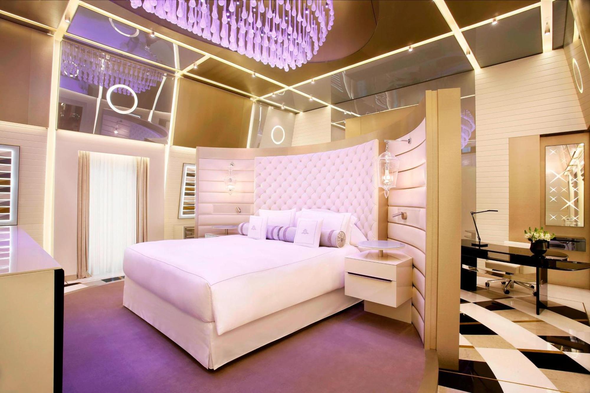 Katara Royal Suite 4 Bedroom Penthouse Suite Skyline view