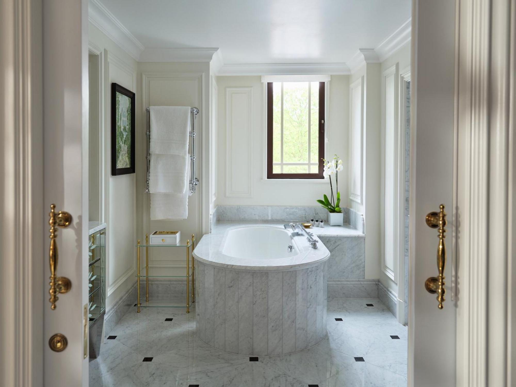 Hyde Park Suite