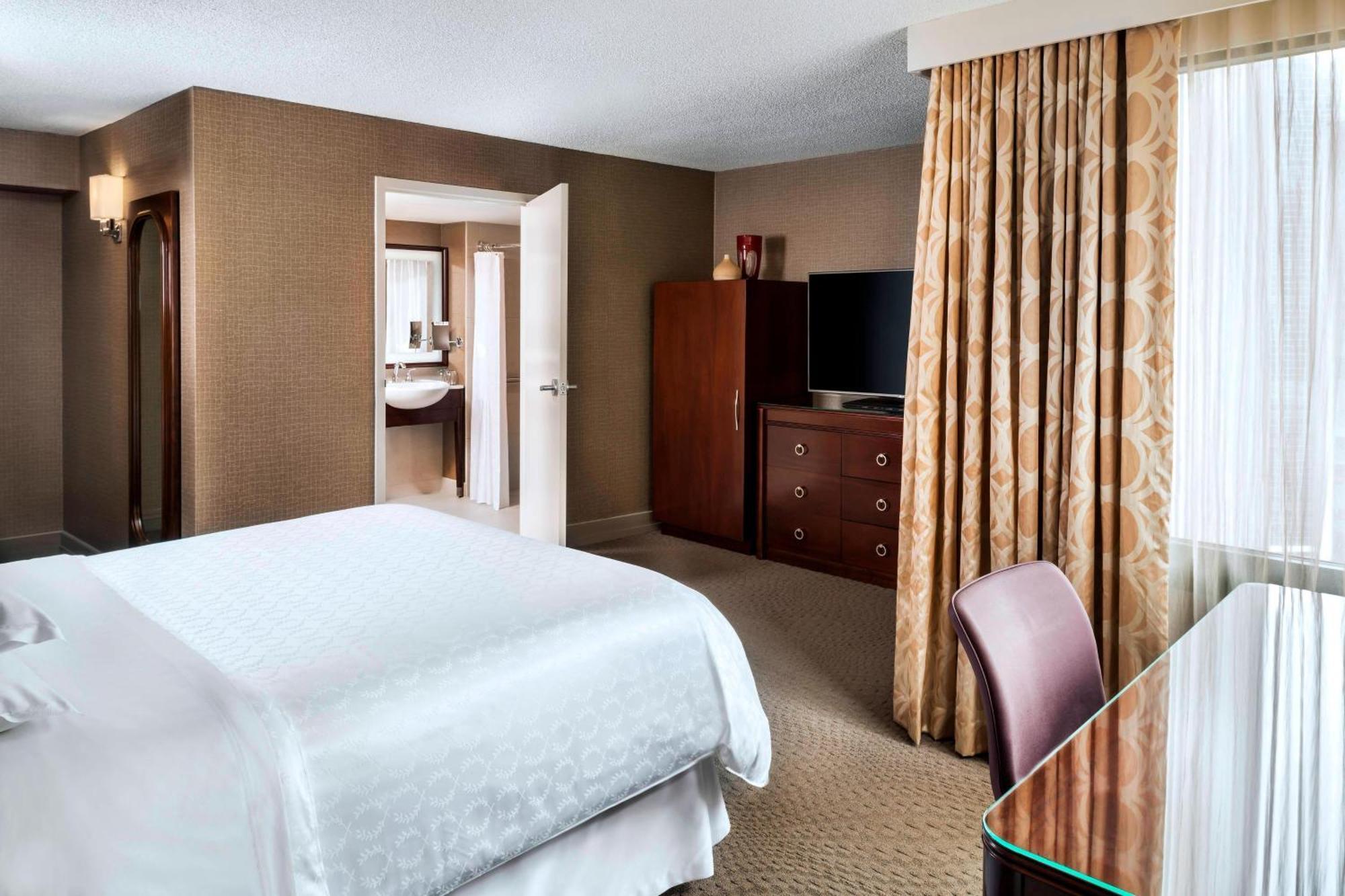 Guest Room 1 King,1407205319:JPEG