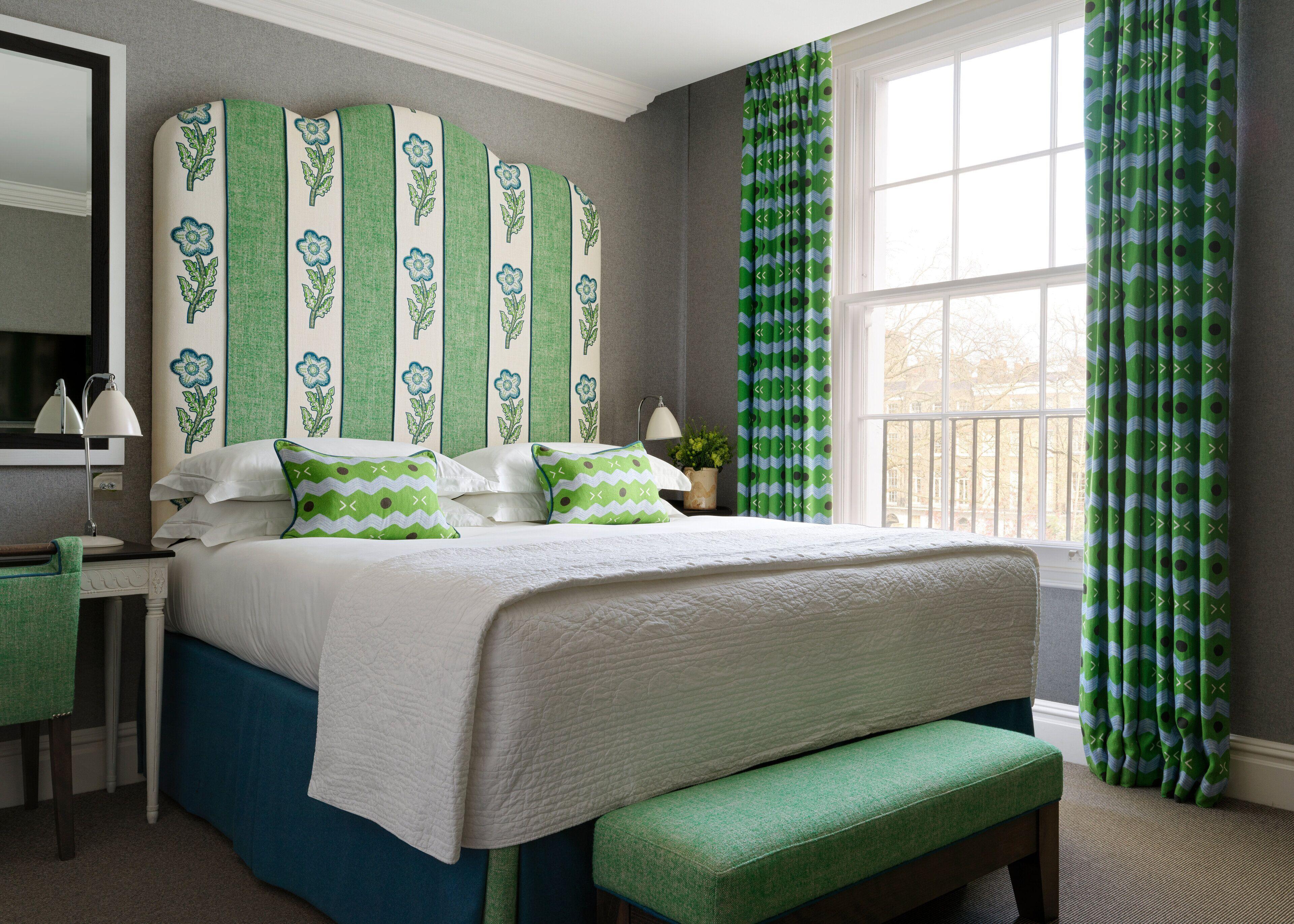 Deluxe Room,1654275244:JPEG