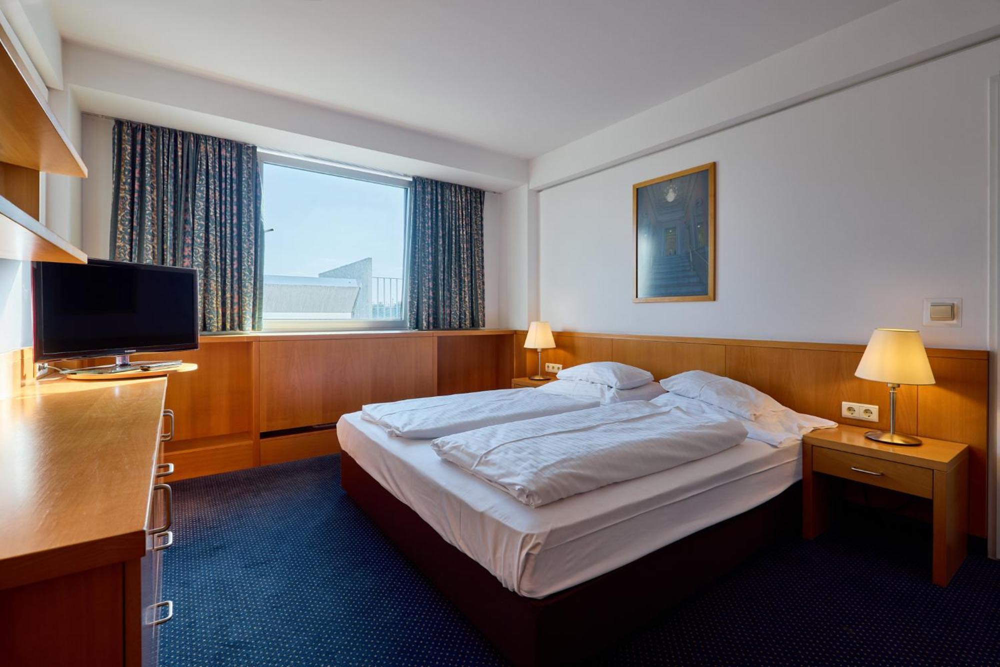 Junior Suite,1706773436:JPEG